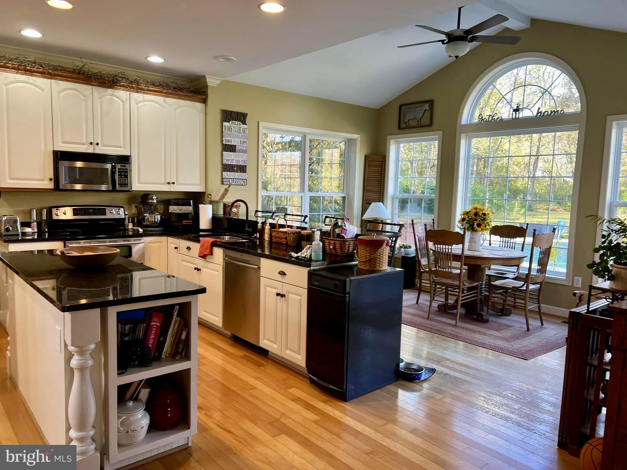 112 CHIMNEY DRIVE
