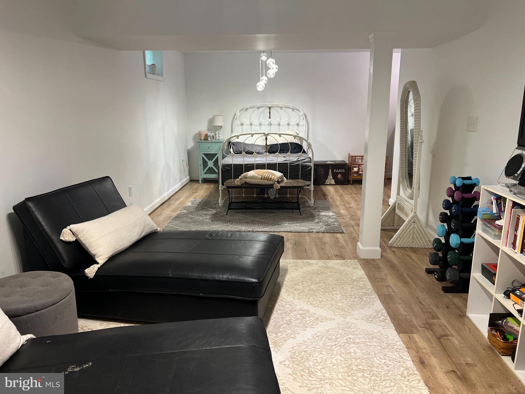 SPRING MEADOWS - Residential