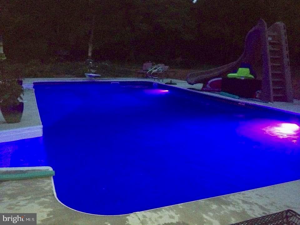 112 CHIMNEY DRIVE