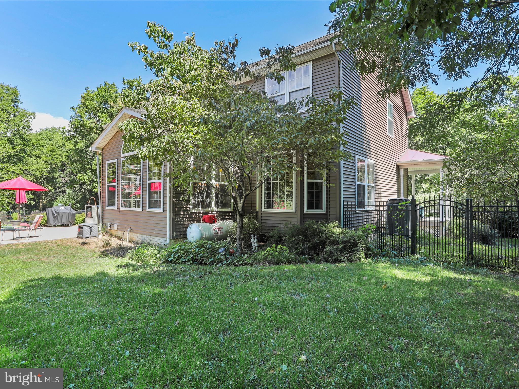 SPRING MEADOWS - Residential