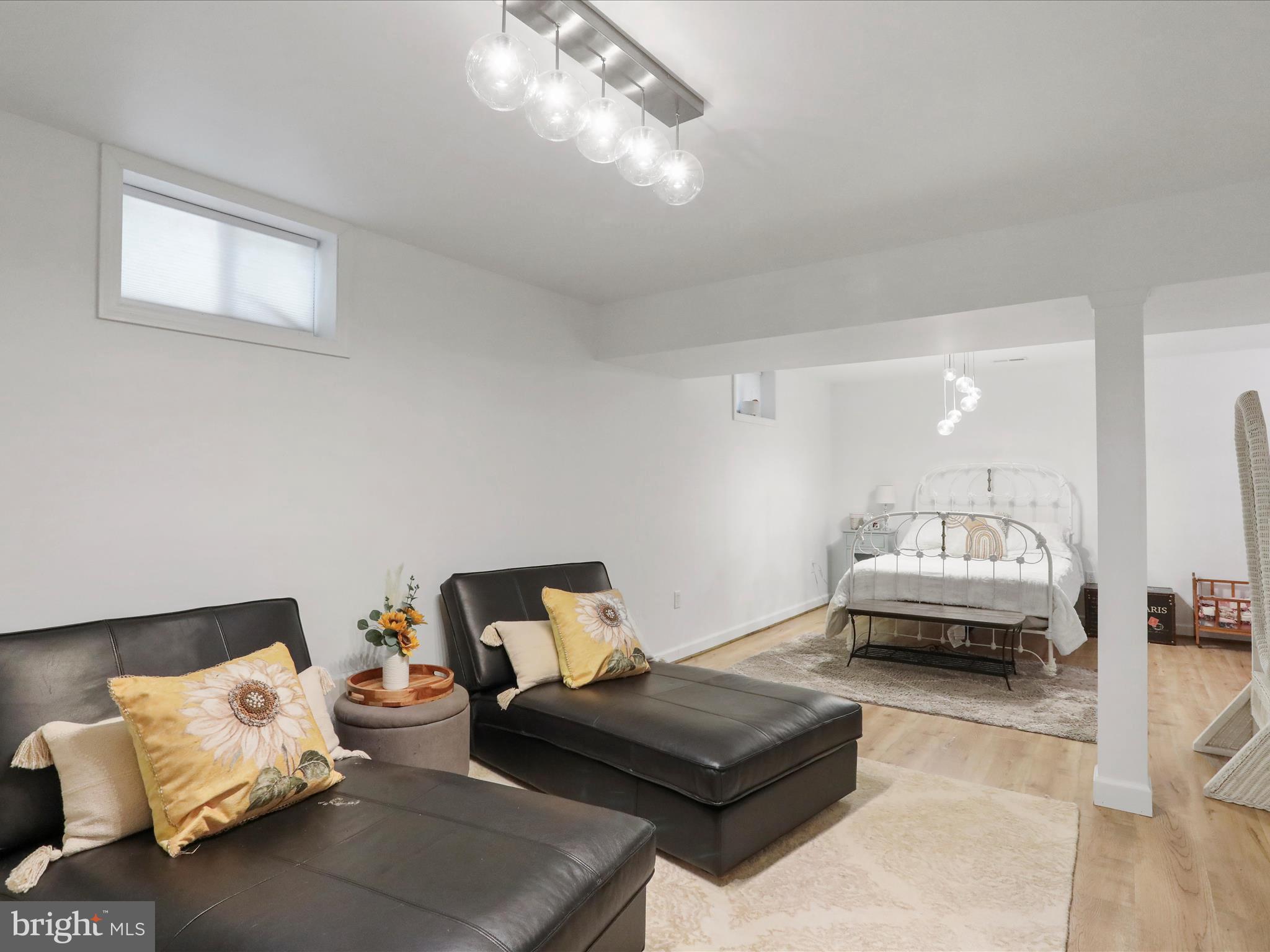 SPRING MEADOWS - Residential