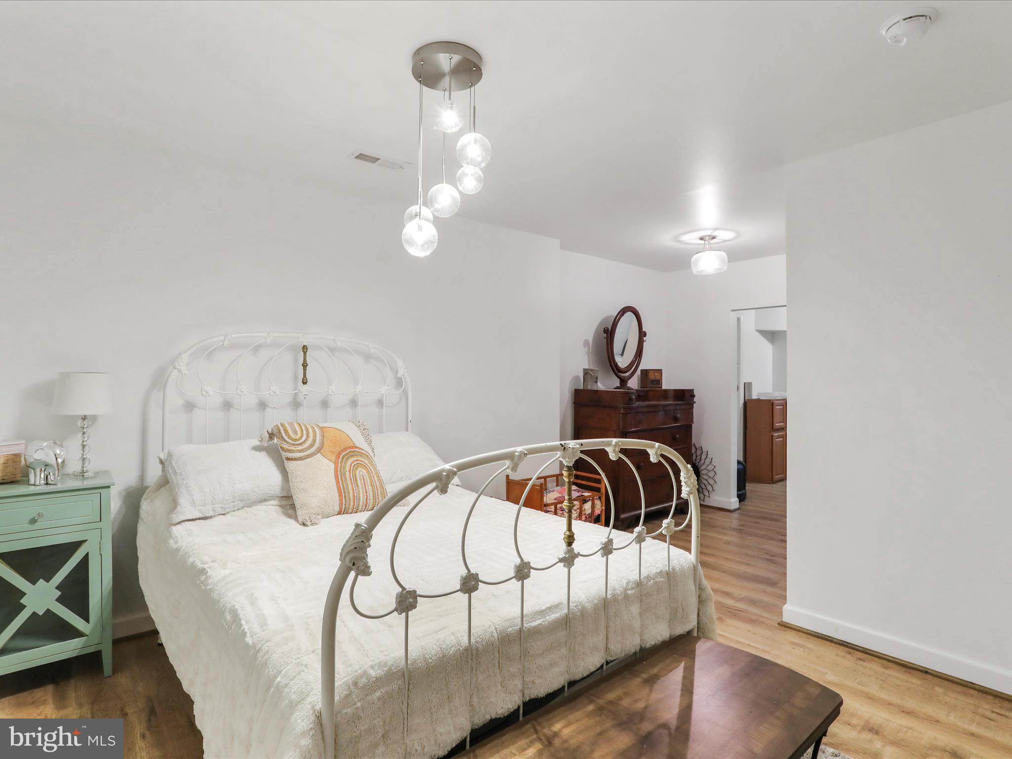 SPRING MEADOWS - Residential