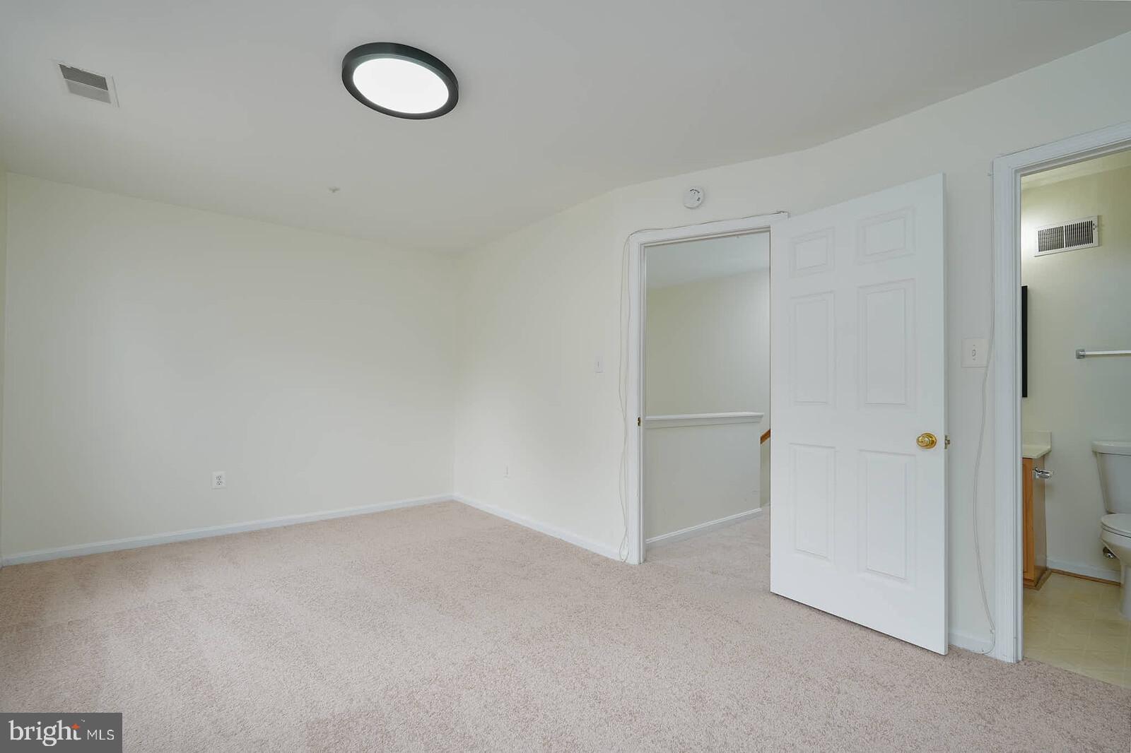 CARRIAGE PINES/LAKE VILL - Residential