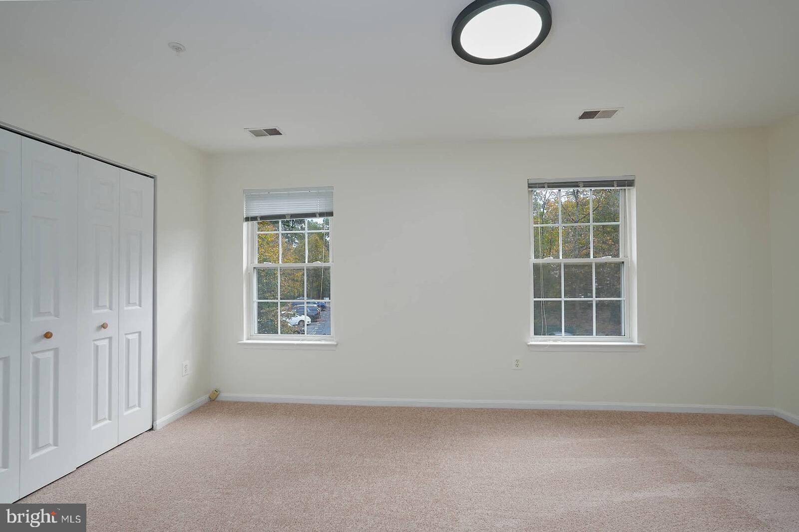 CARRIAGE PINES/LAKE VILL - Residential