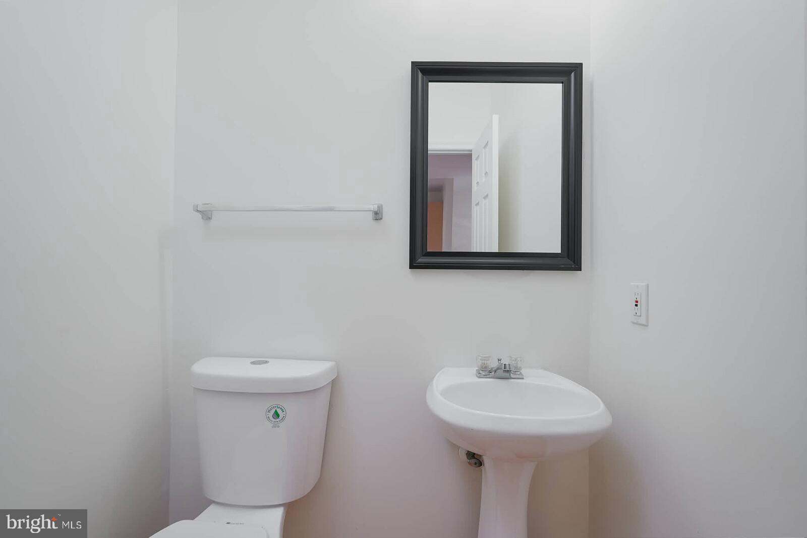 CARRIAGE PINES/LAKE VILL - Residential