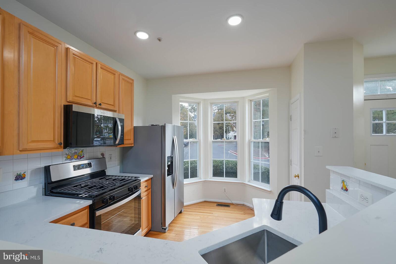 CARRIAGE PINES/LAKE VILL - Residential