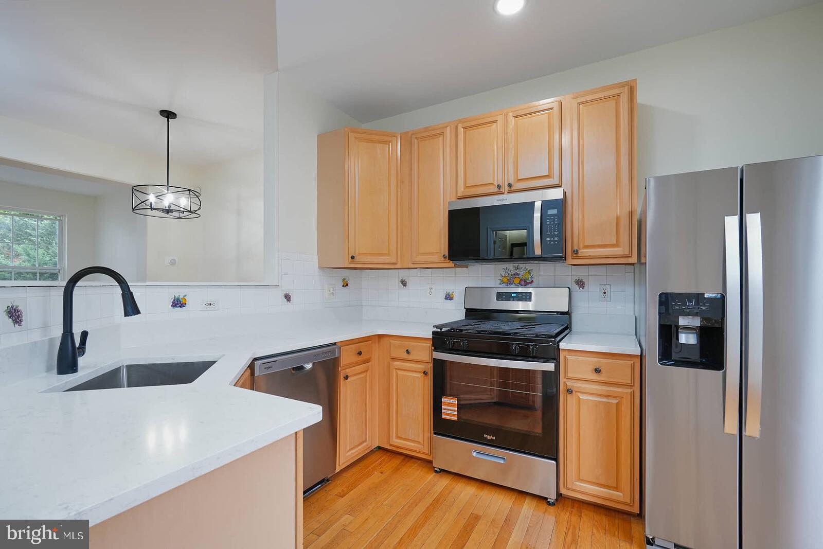 CARRIAGE PINES/LAKE VILL - Residential