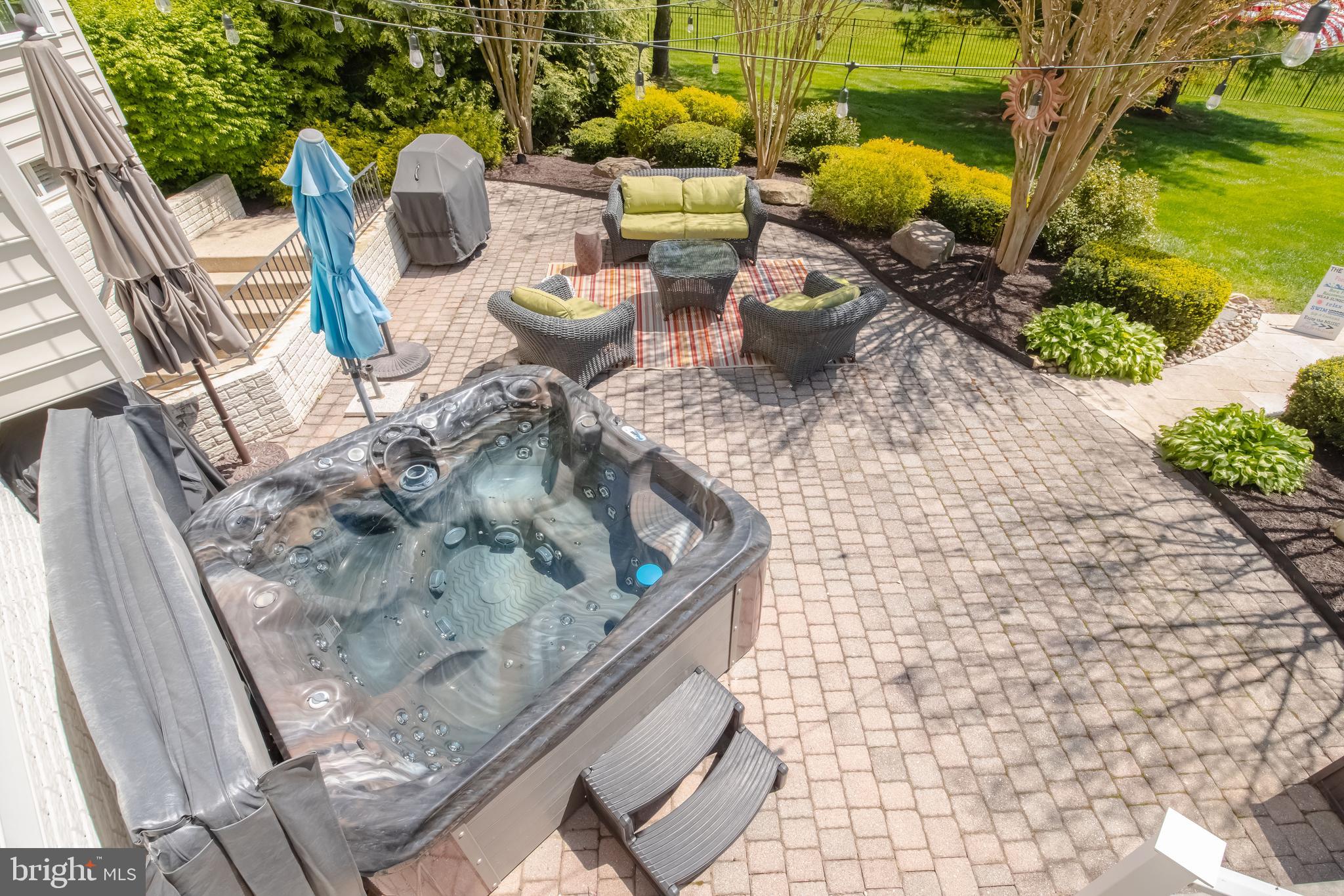 WILLOW CHASE - Residential