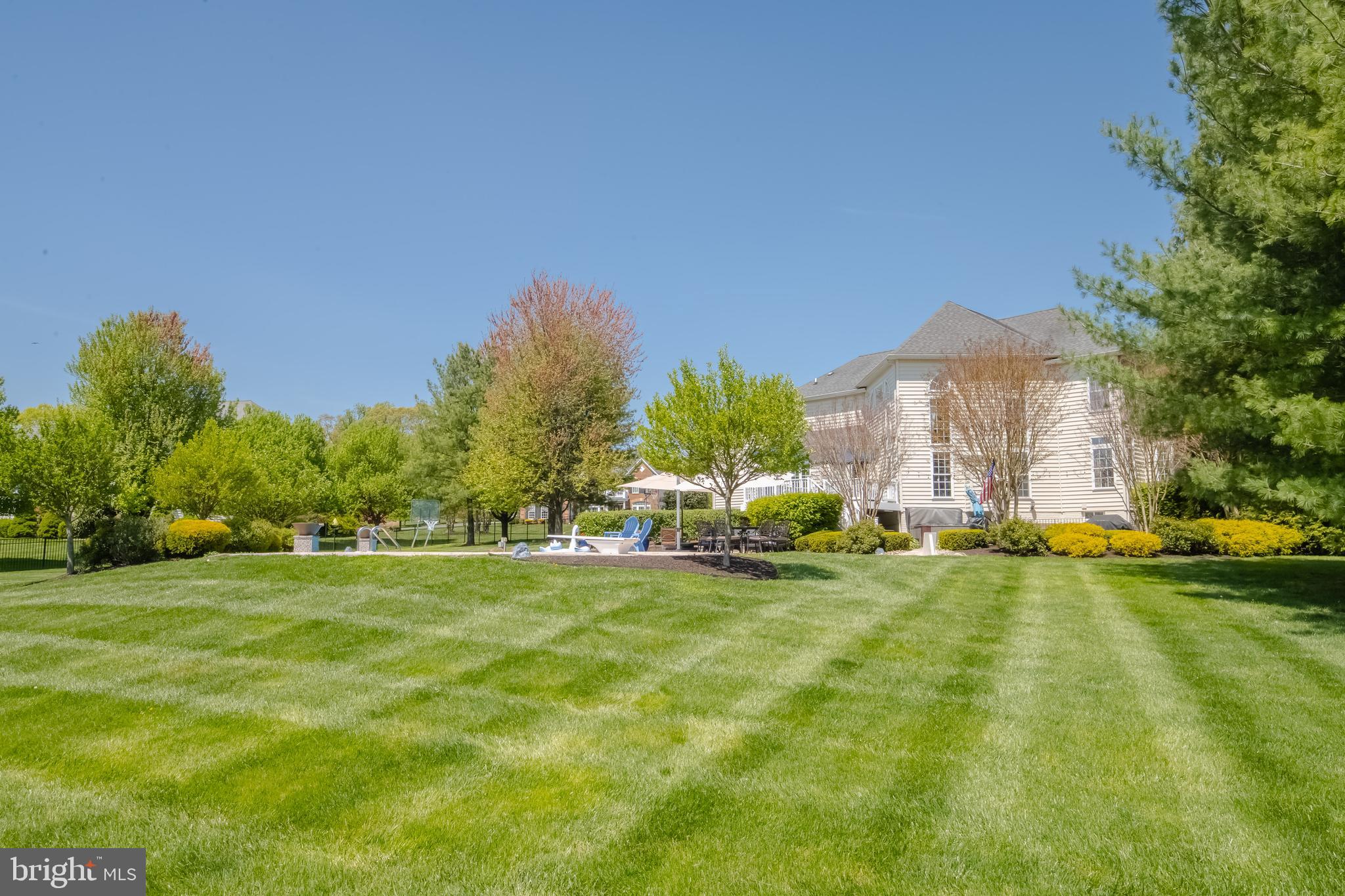 WILLOW CHASE - Residential