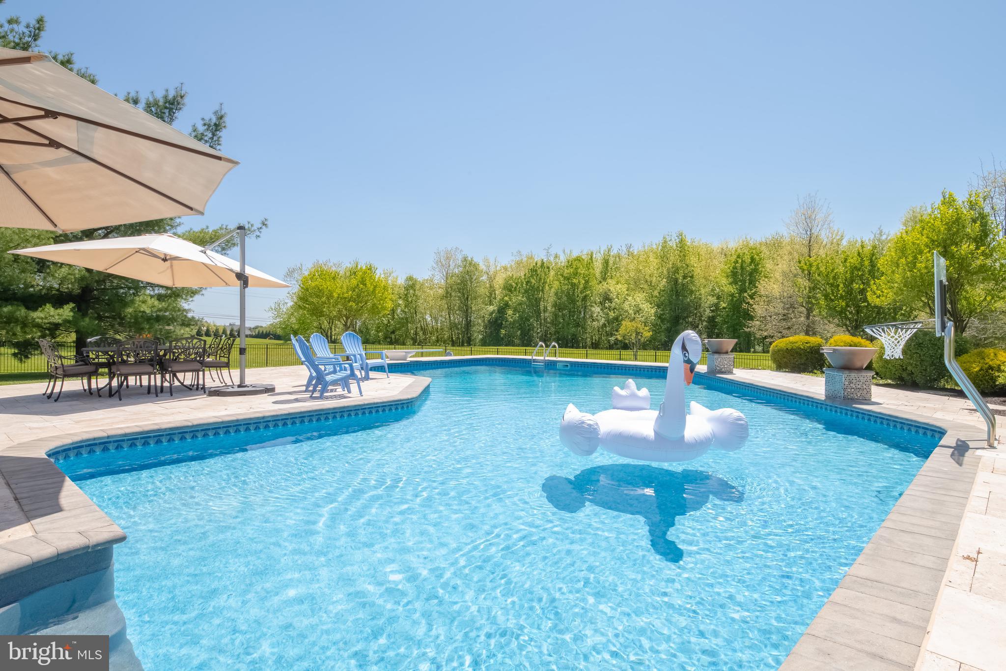 WILLOW CHASE - Residential