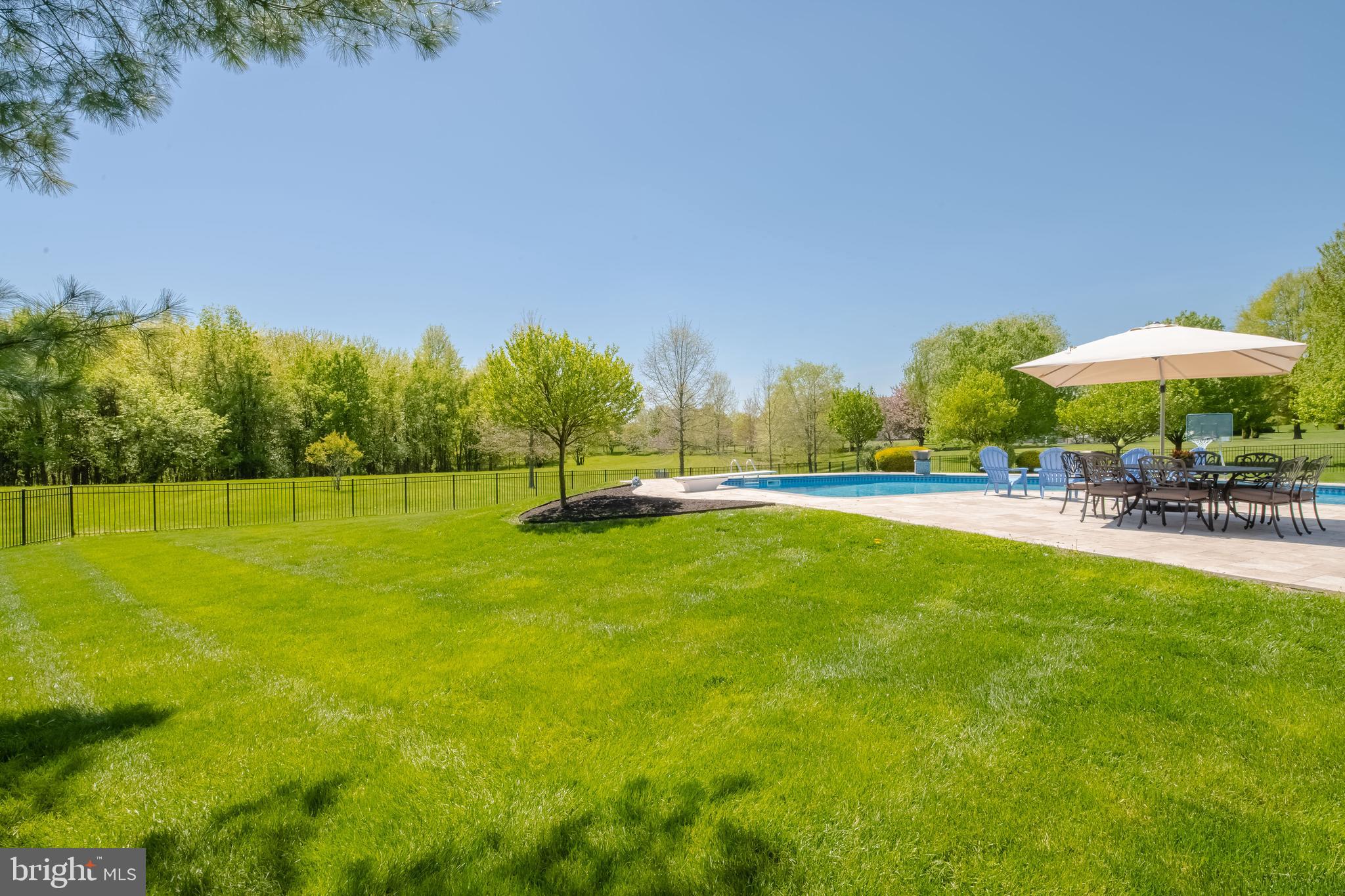 WILLOW CHASE - Residential