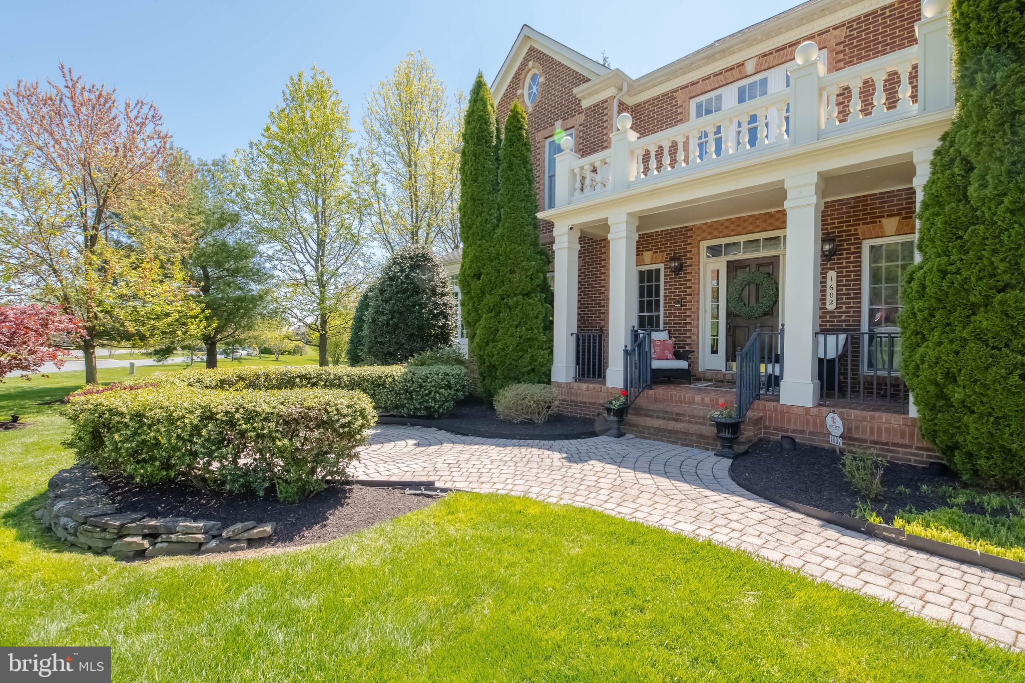 WILLOW CHASE - Residential