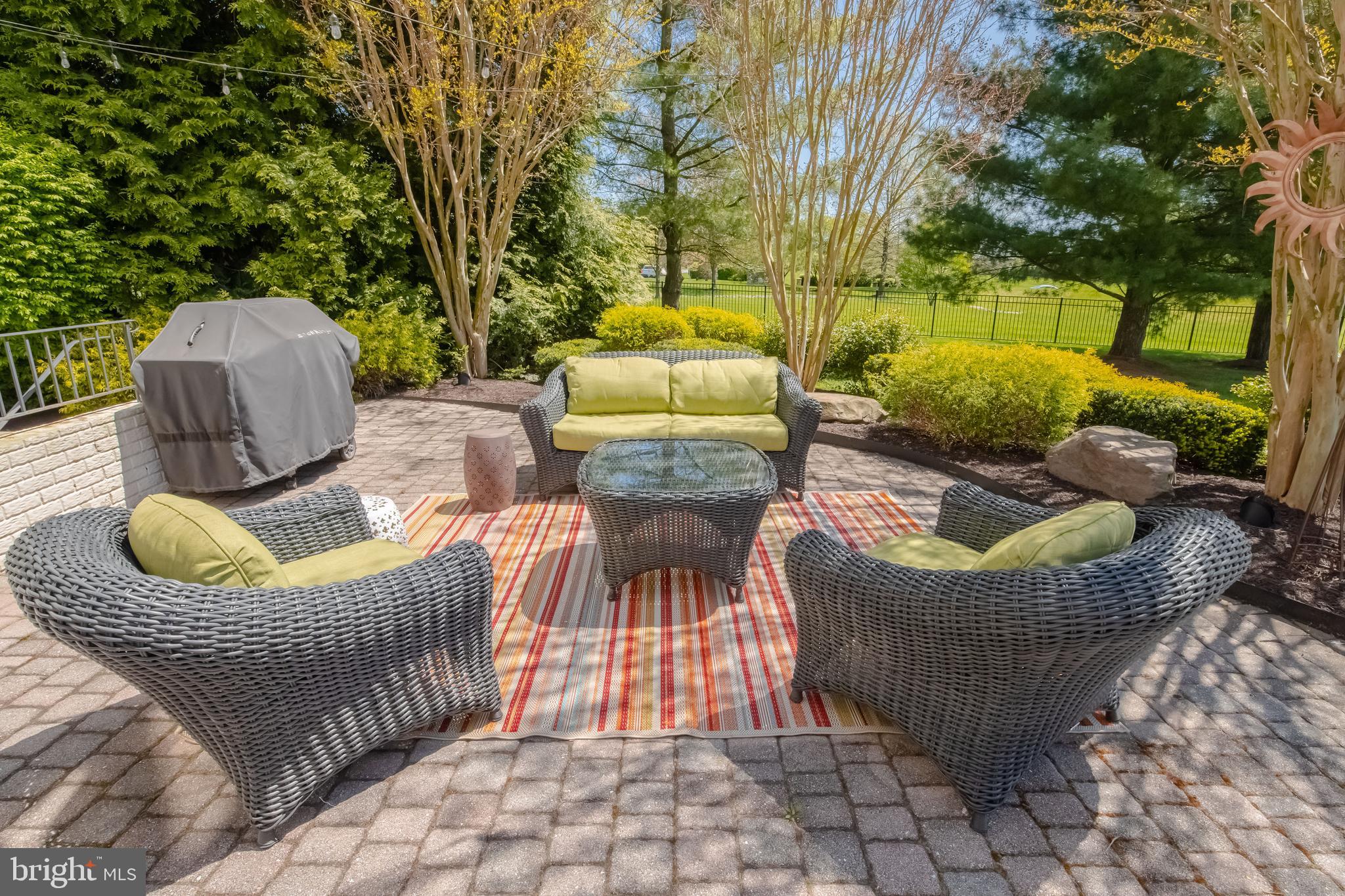 WILLOW CHASE - Residential