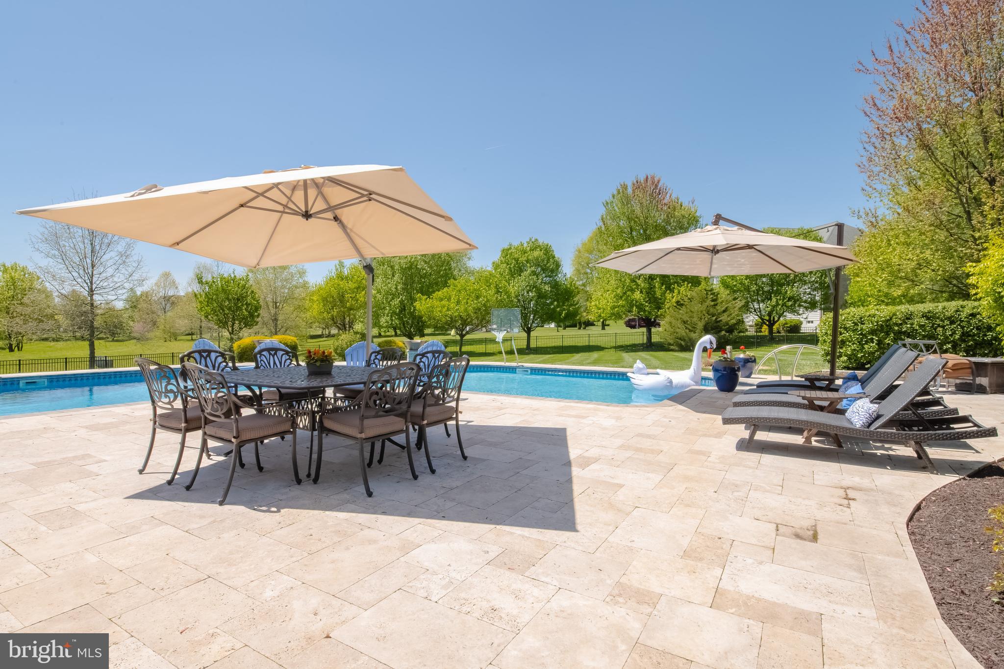 WILLOW CHASE - Residential