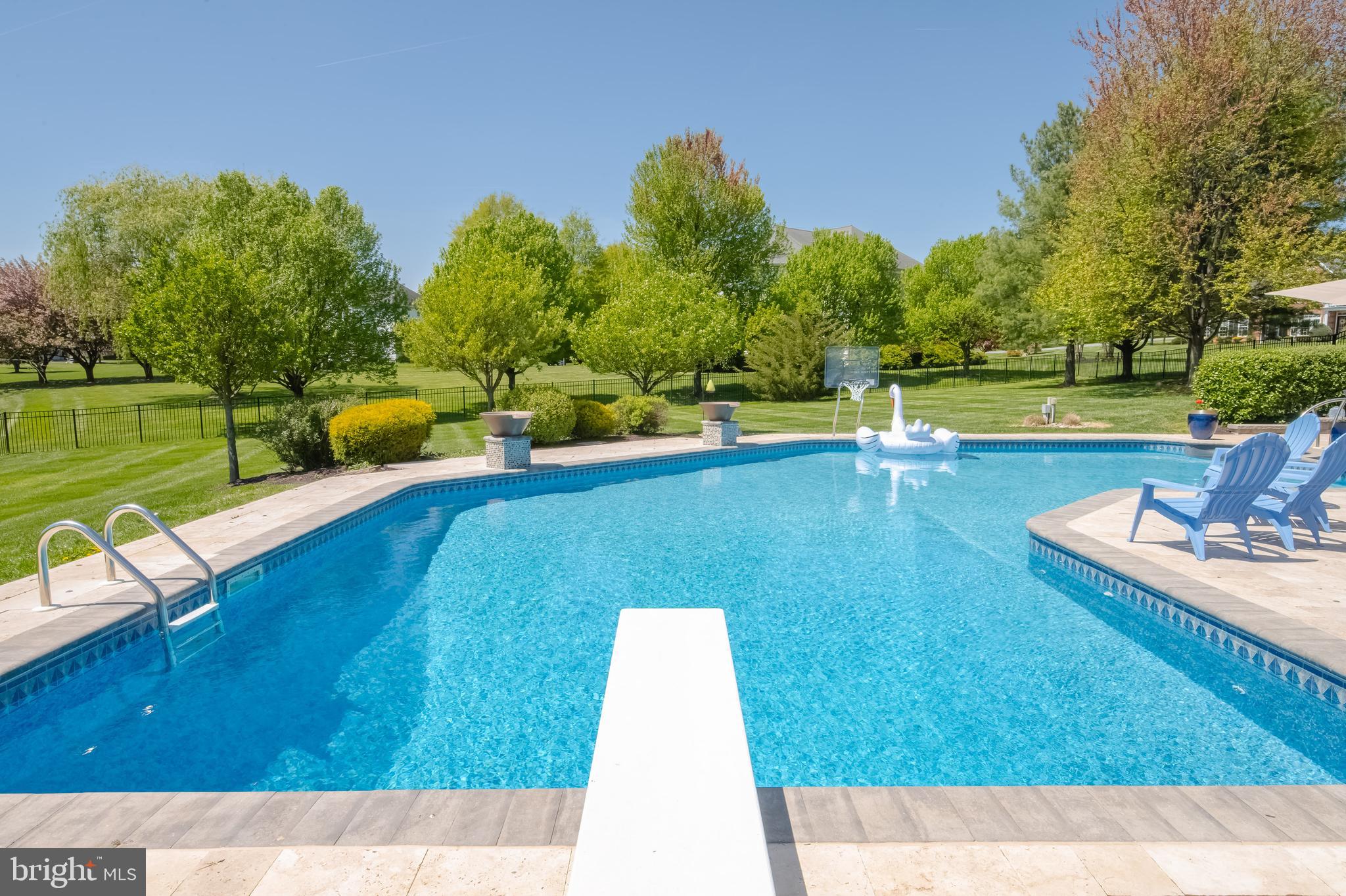 WILLOW CHASE - Residential