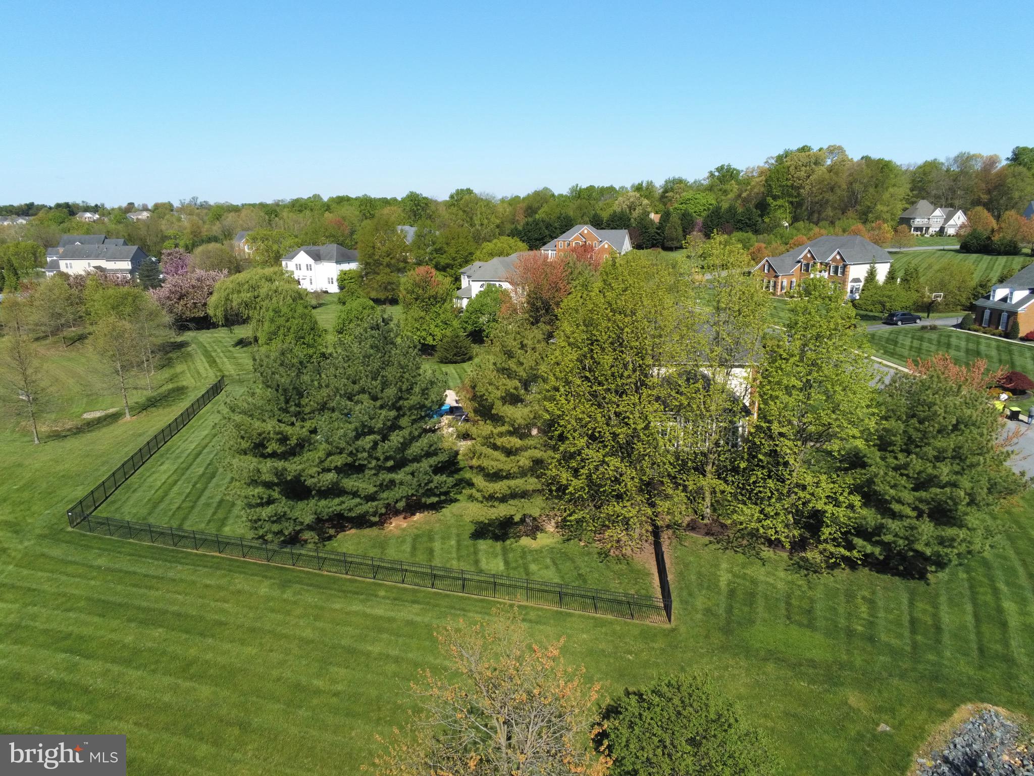 WILLOW CHASE - Residential