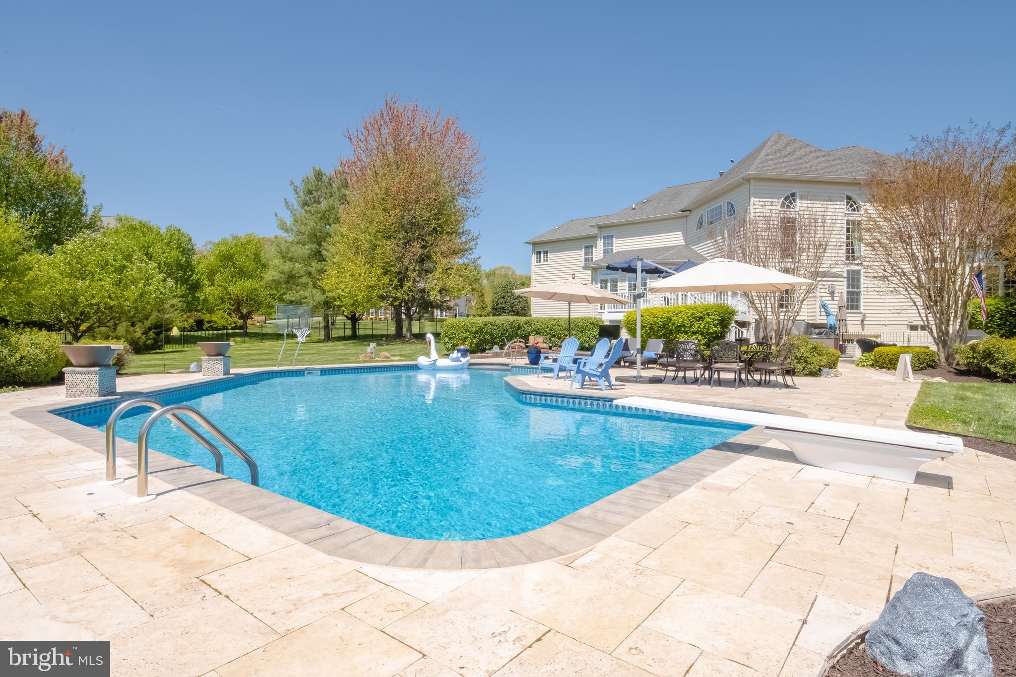 WILLOW CHASE - Residential