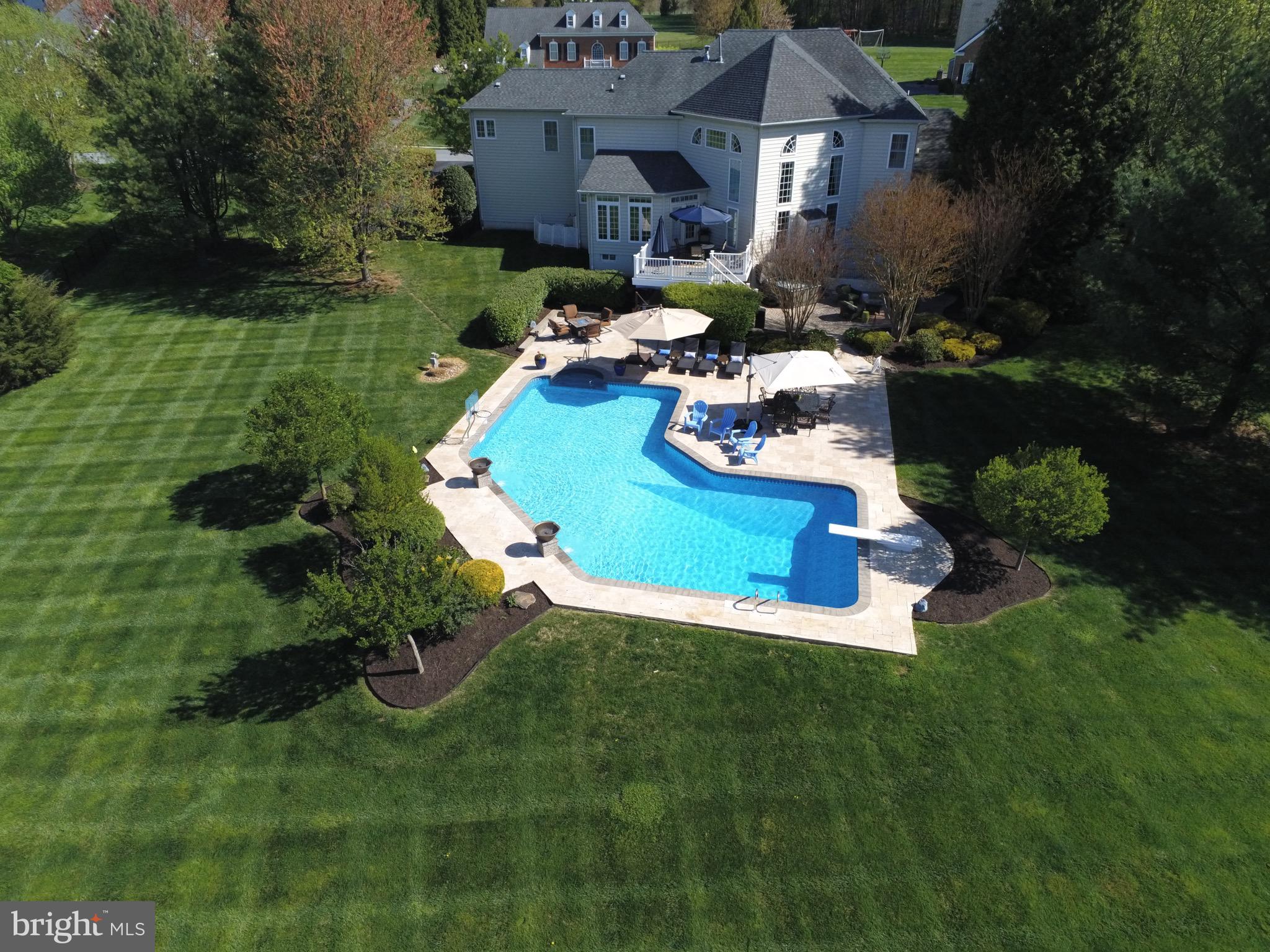 WILLOW CHASE - Residential