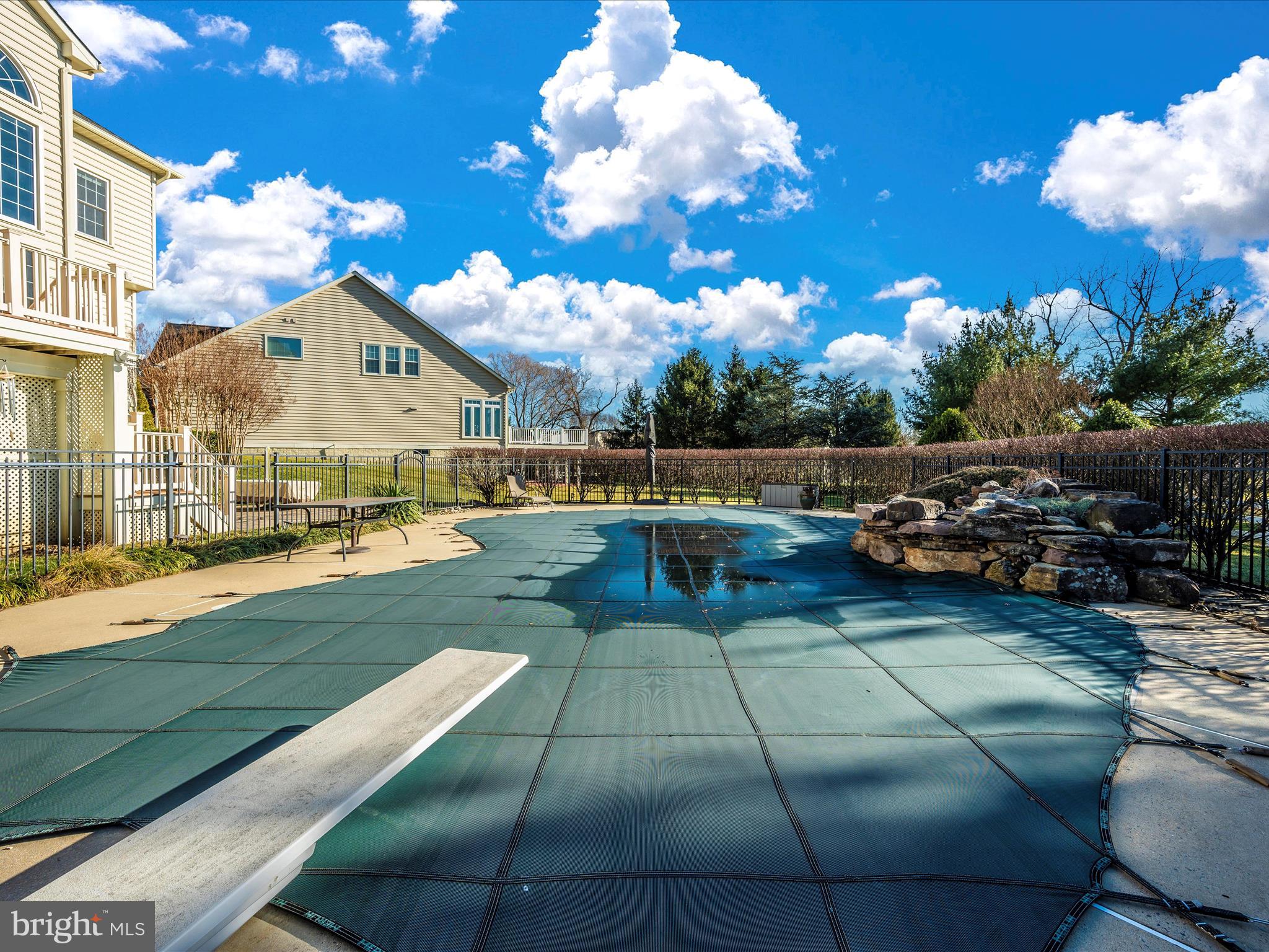 GLENBROOK - Residential