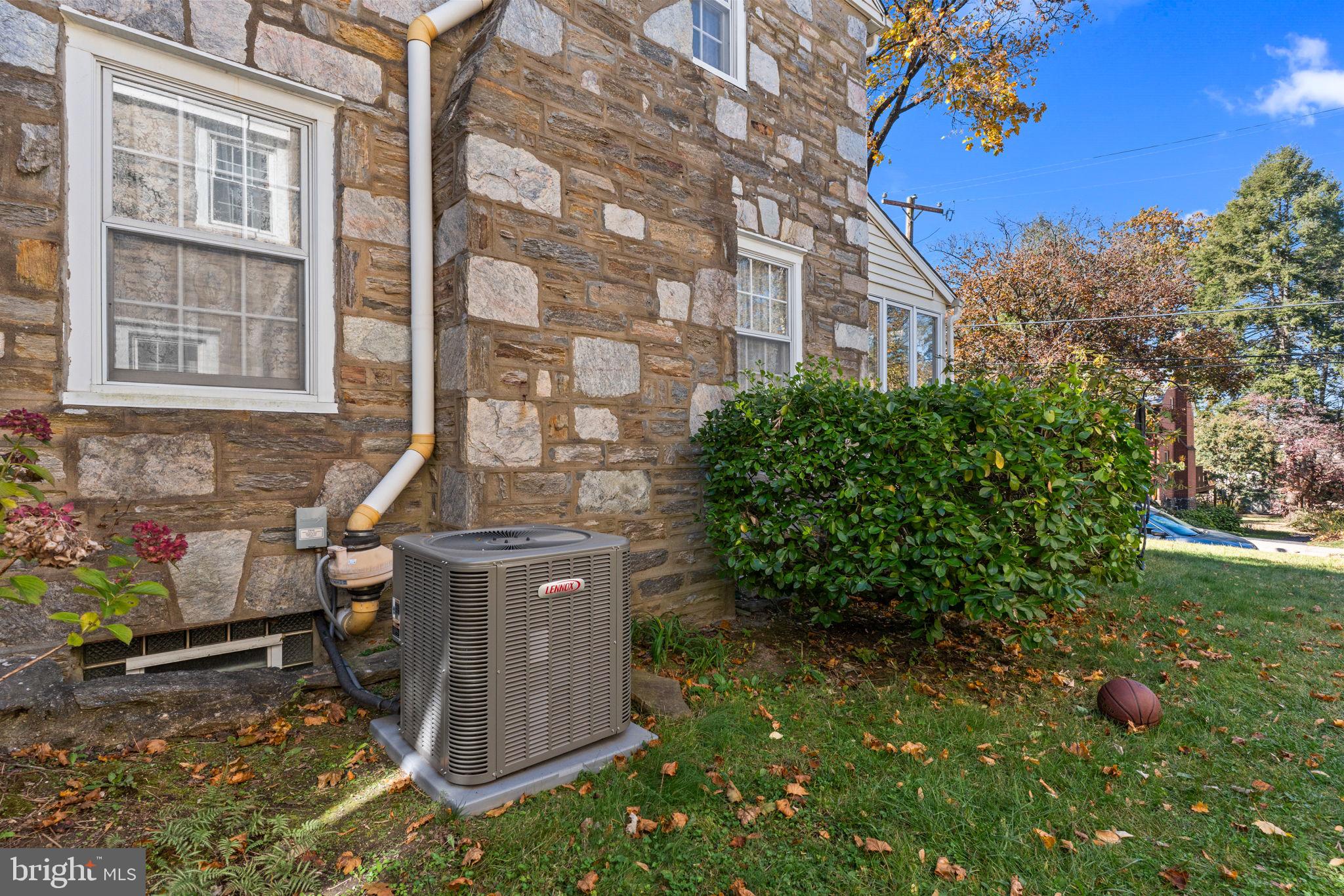 JENKINTOWN - Residential