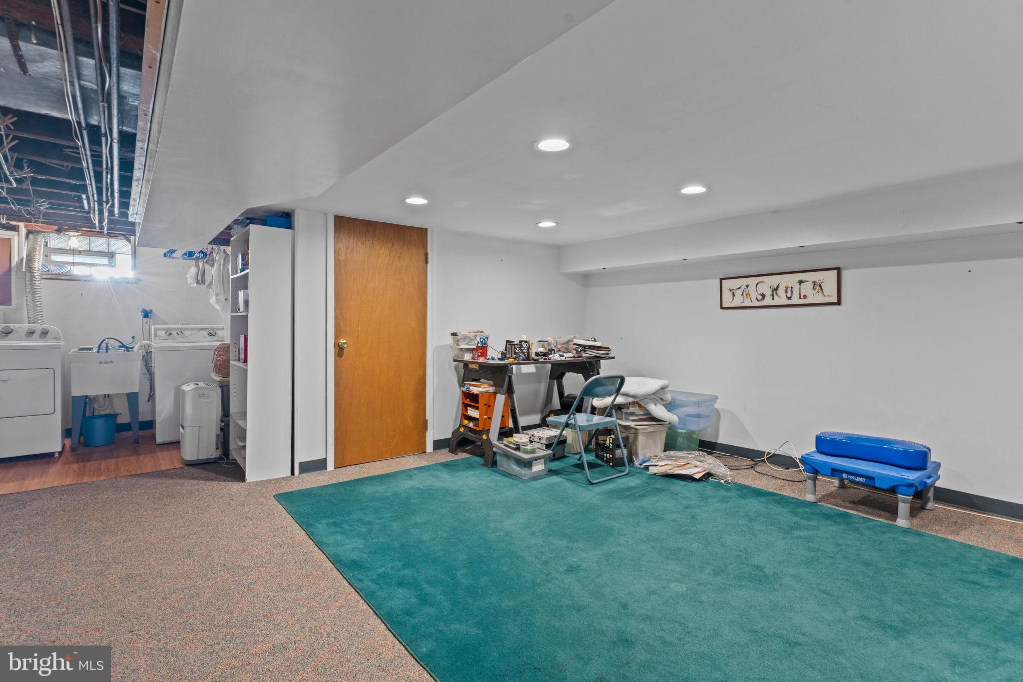 JENKINTOWN - Residential