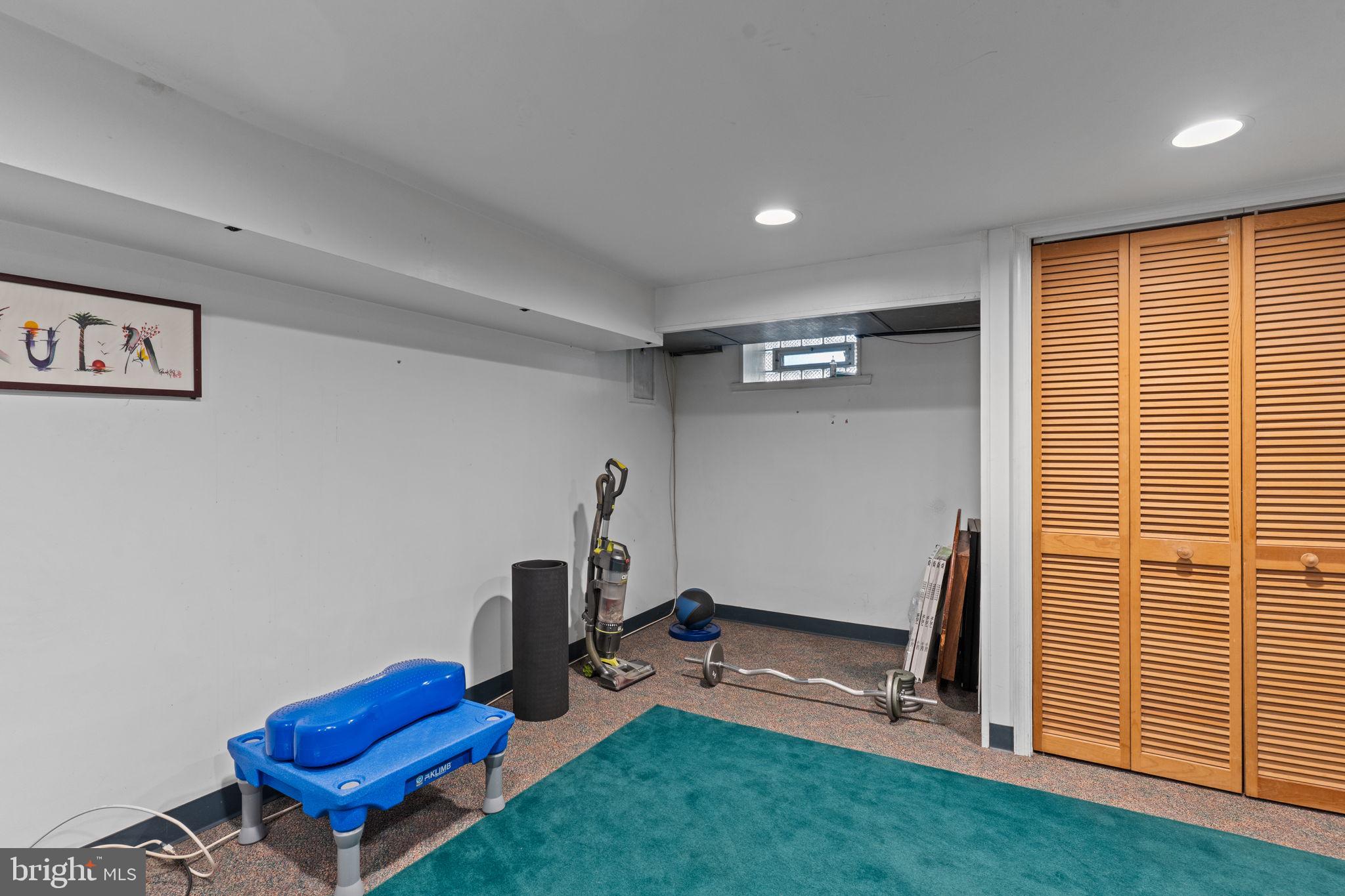 JENKINTOWN - Residential