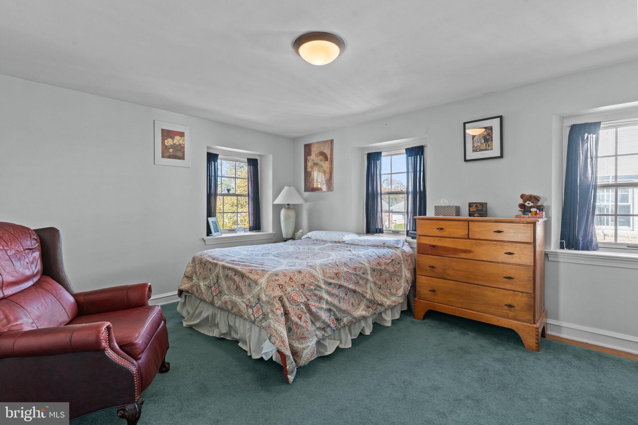 JENKINTOWN - Residential