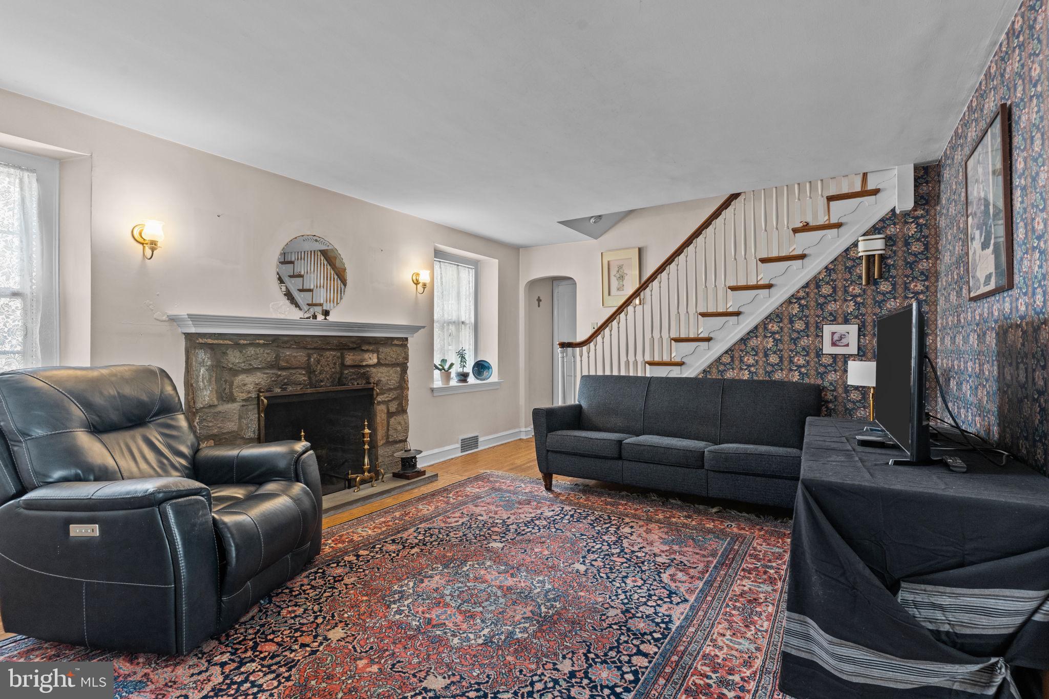 JENKINTOWN - Residential