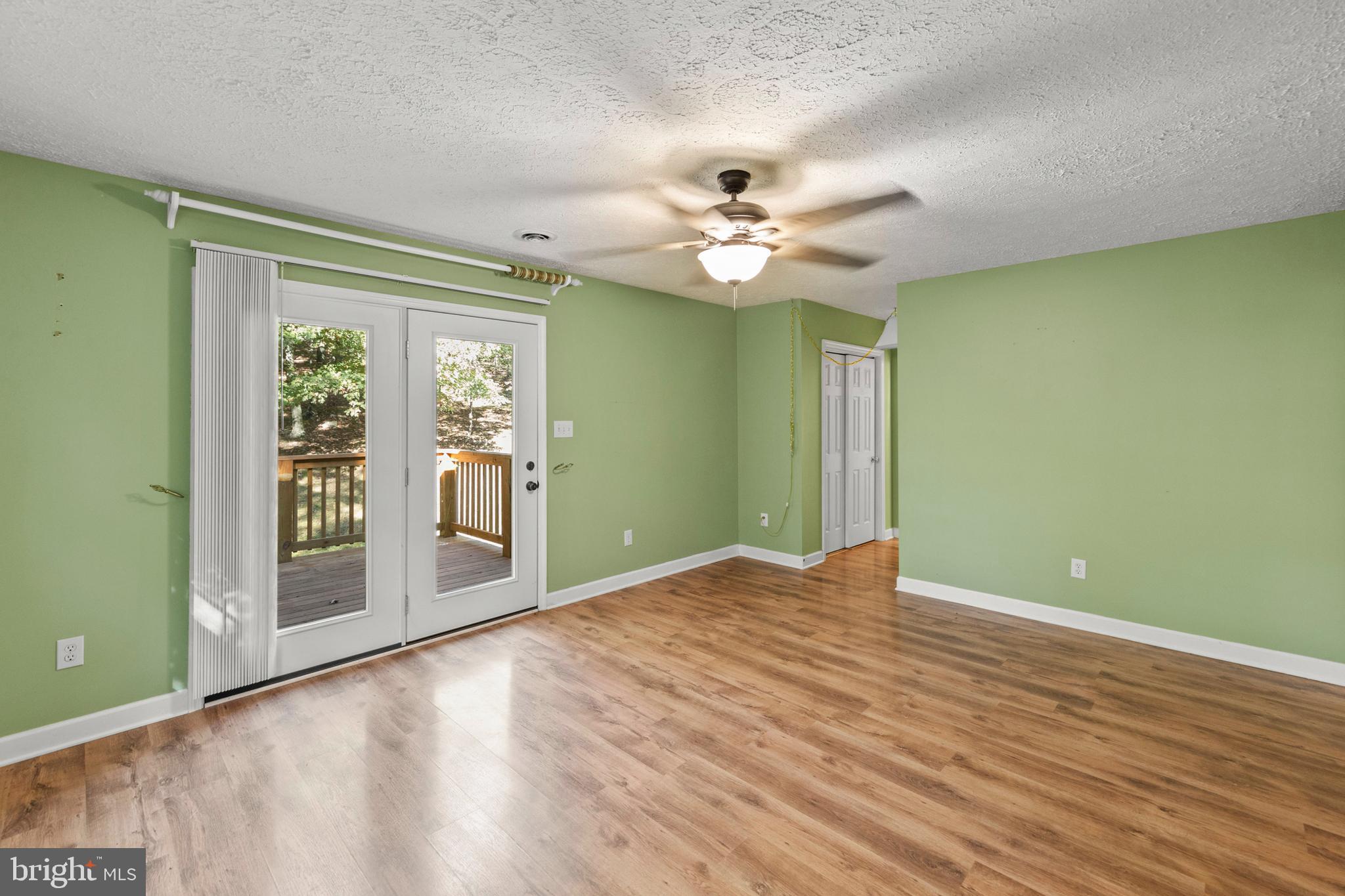 NONE UNRESTRICTED - Residential