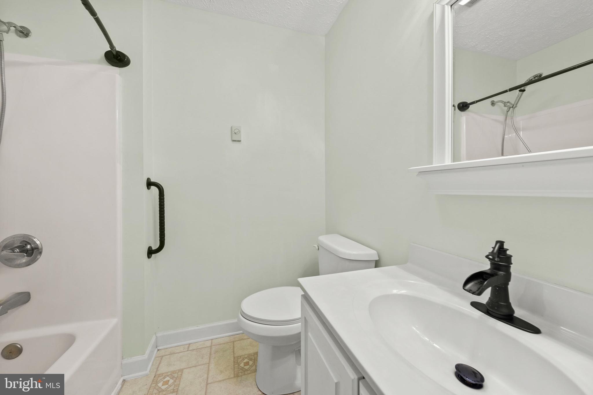 NONE UNRESTRICTED - Residential