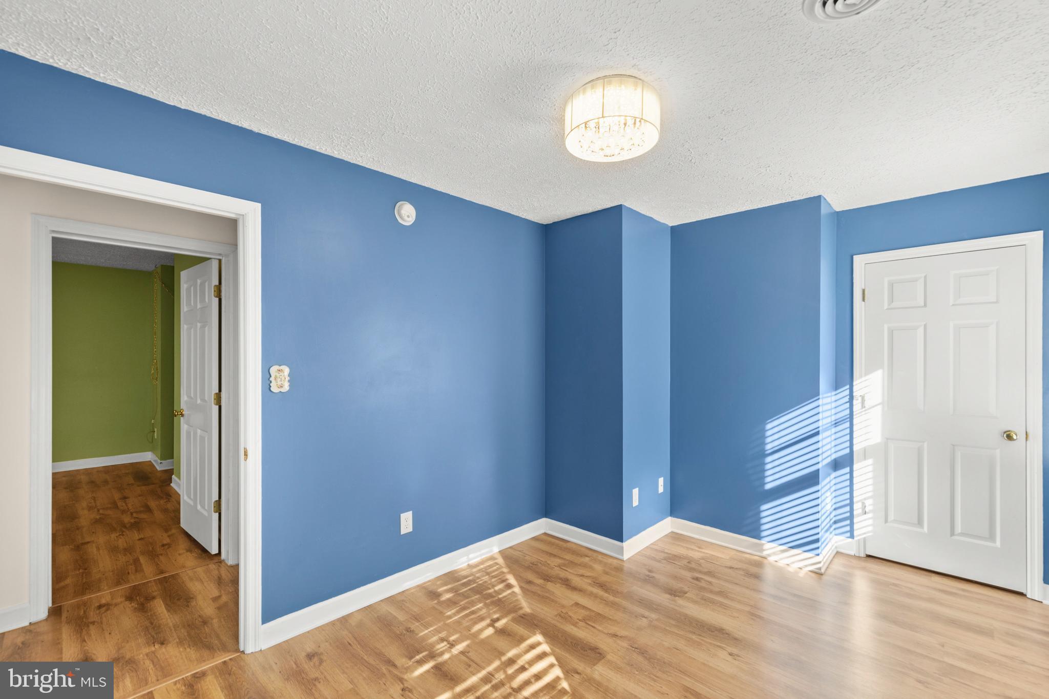 NONE UNRESTRICTED - Residential