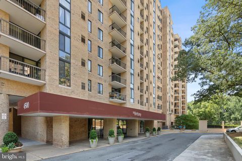 Photo of 4500 S Four Mile Run Drive #529, ARLINGTON, VA 22204 (MLS # VAAR2072872)