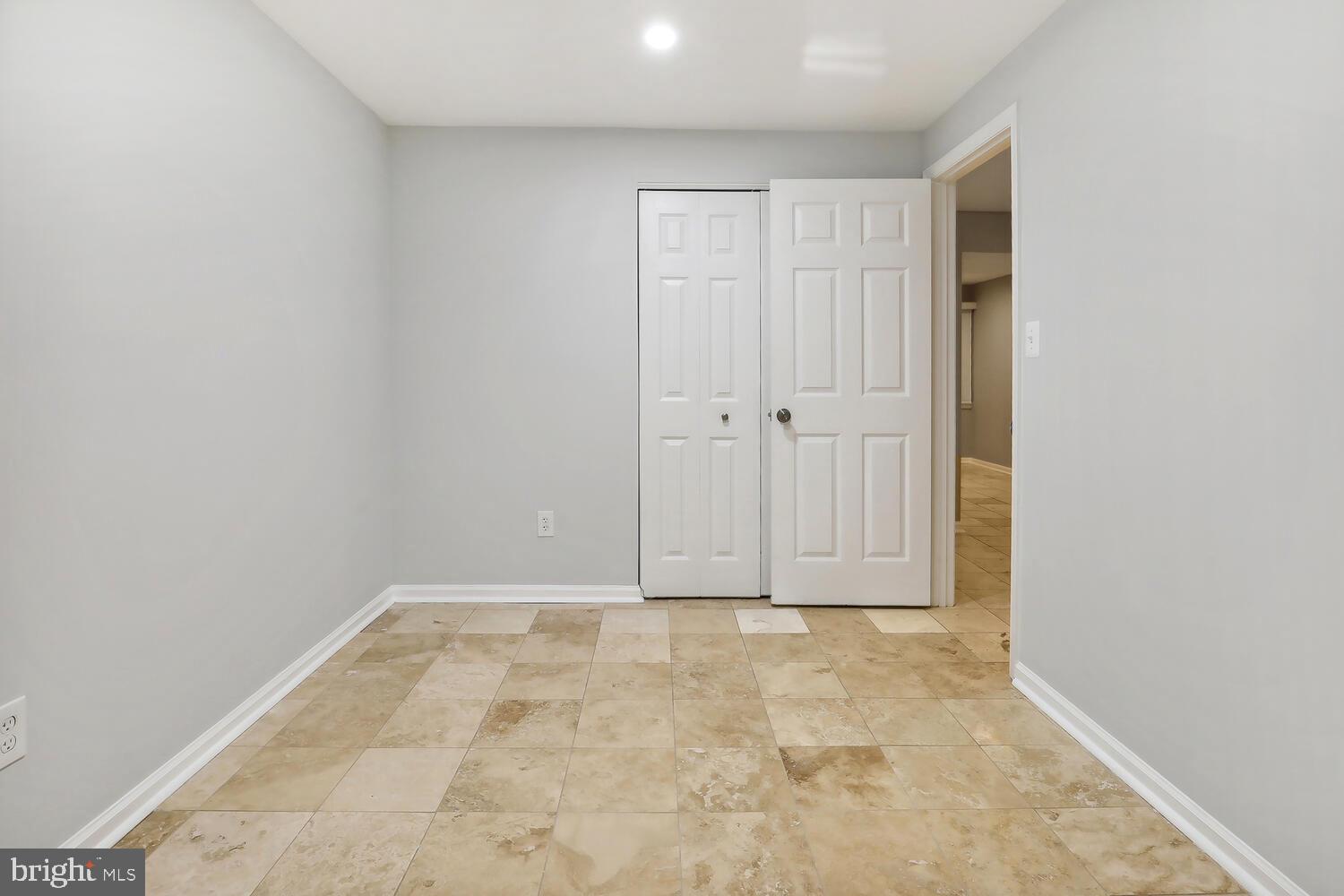 IDYLWOOD STATION - Residential Lease