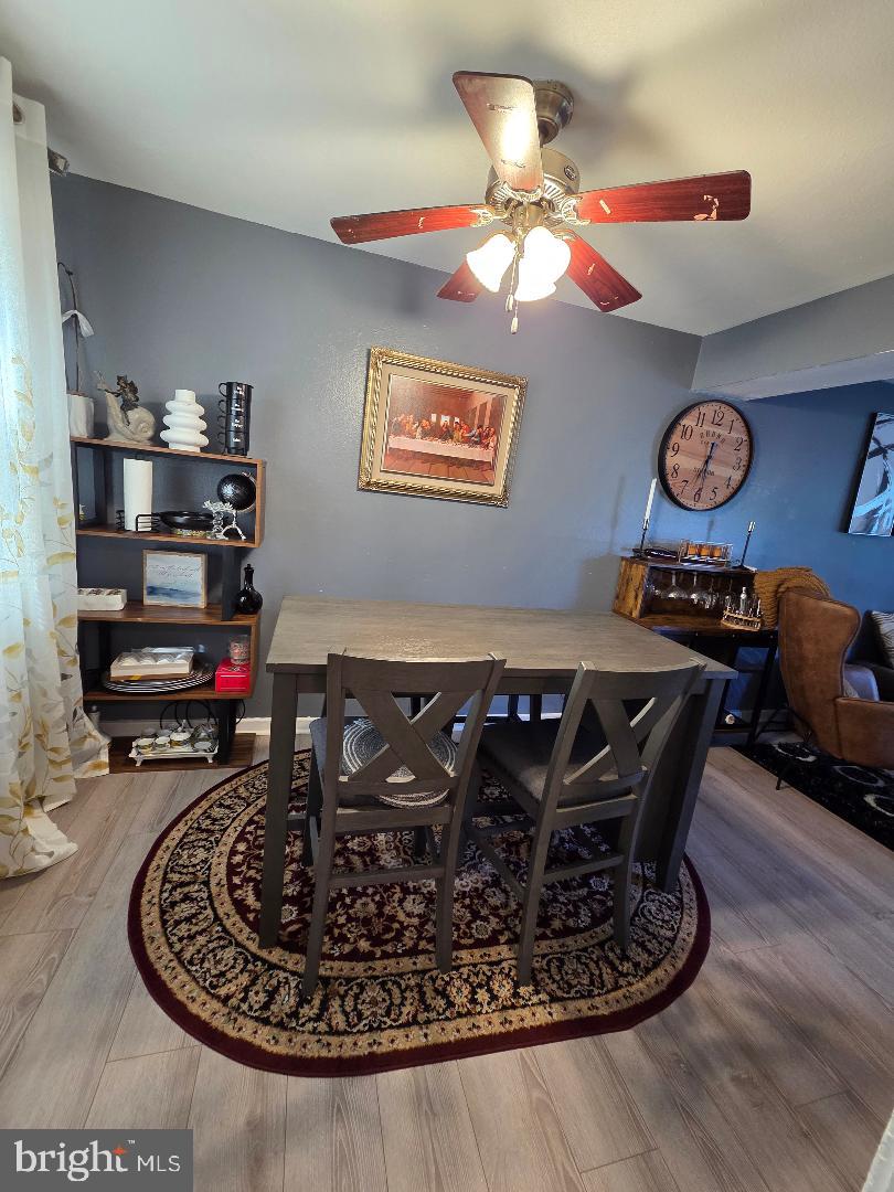 IVERSON SQUARE - Residential