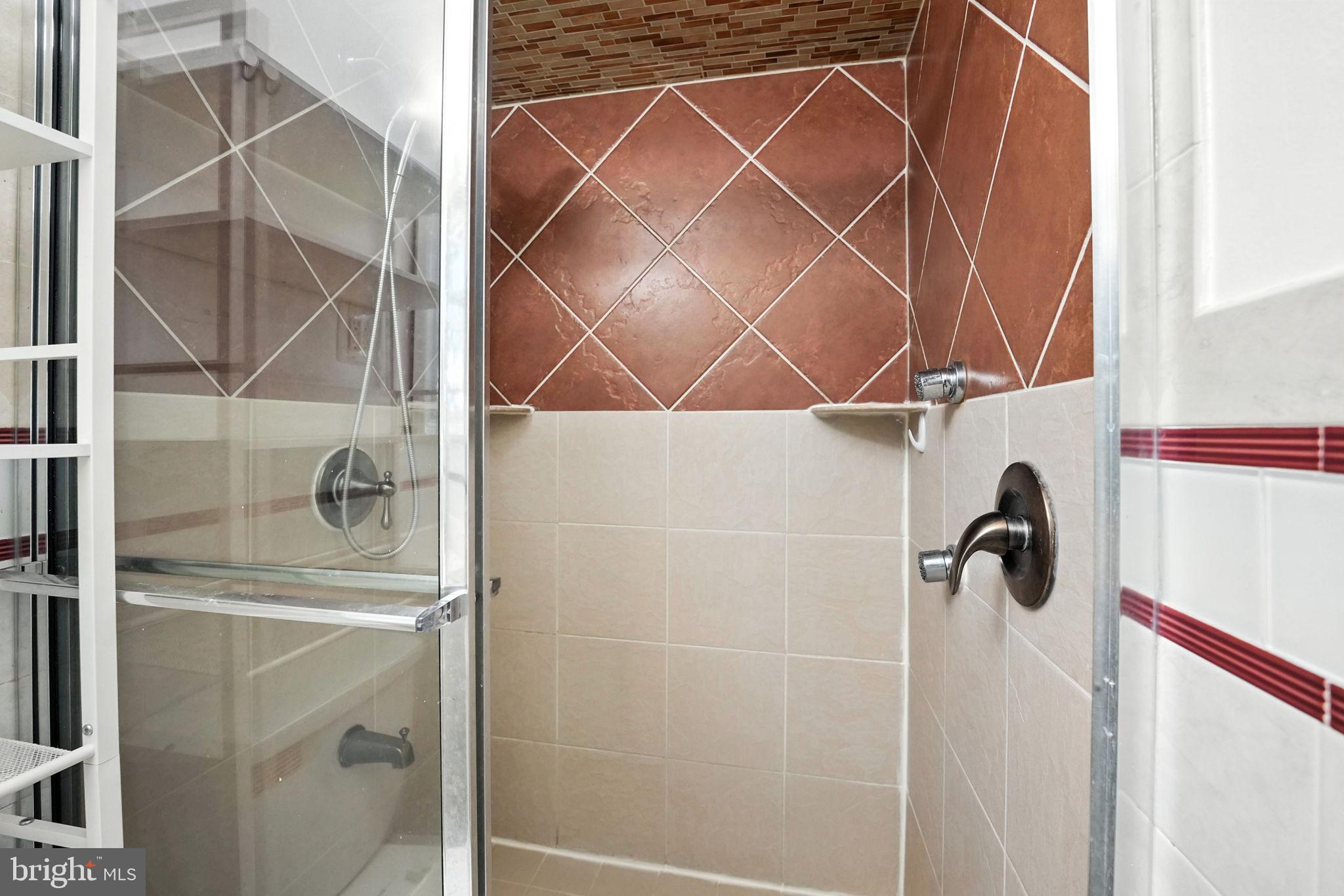 NORTH SPRINGFIELD - Residential