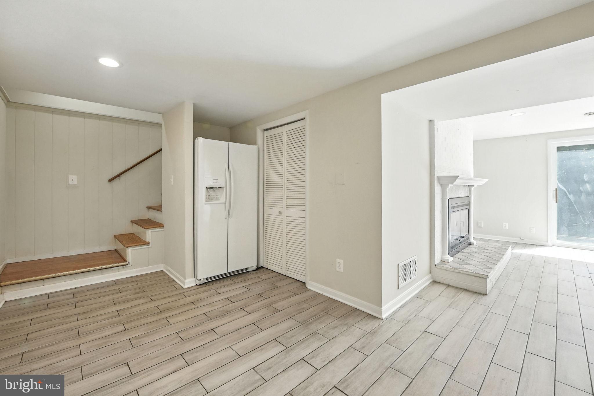 NORTH SPRINGFIELD - Residential