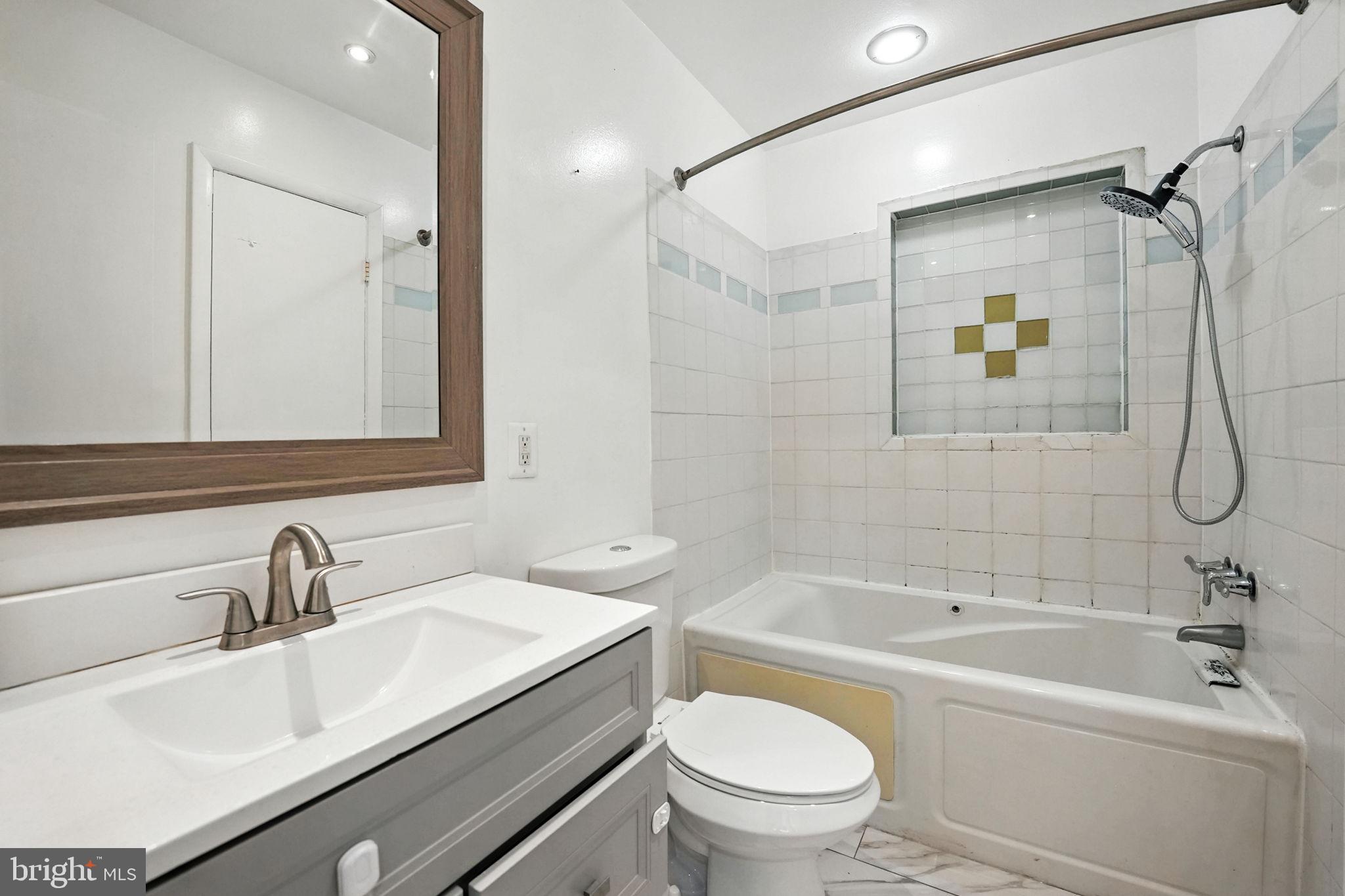 NORTH SPRINGFIELD - Residential