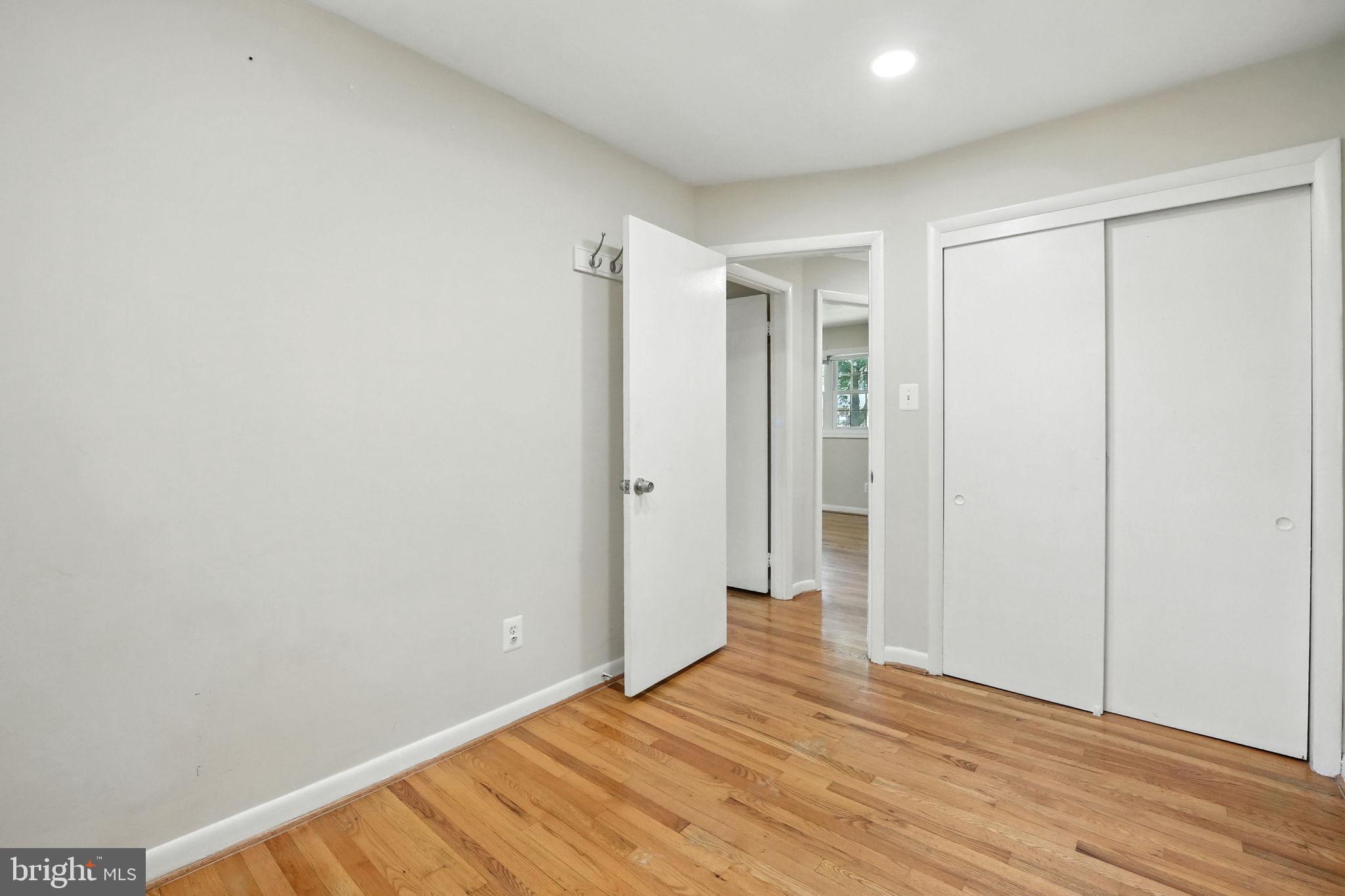 NORTH SPRINGFIELD - Residential