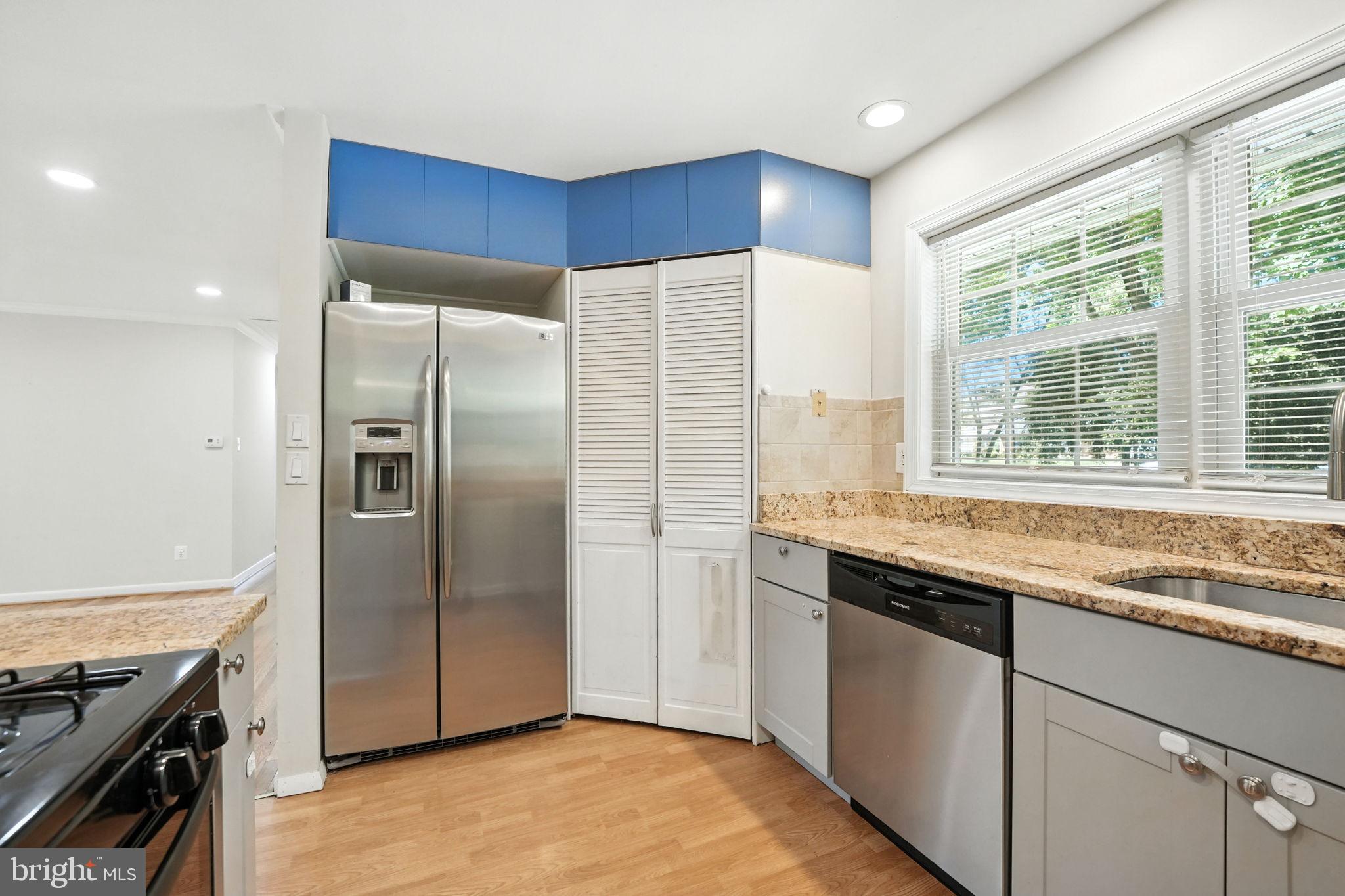 NORTH SPRINGFIELD - Residential