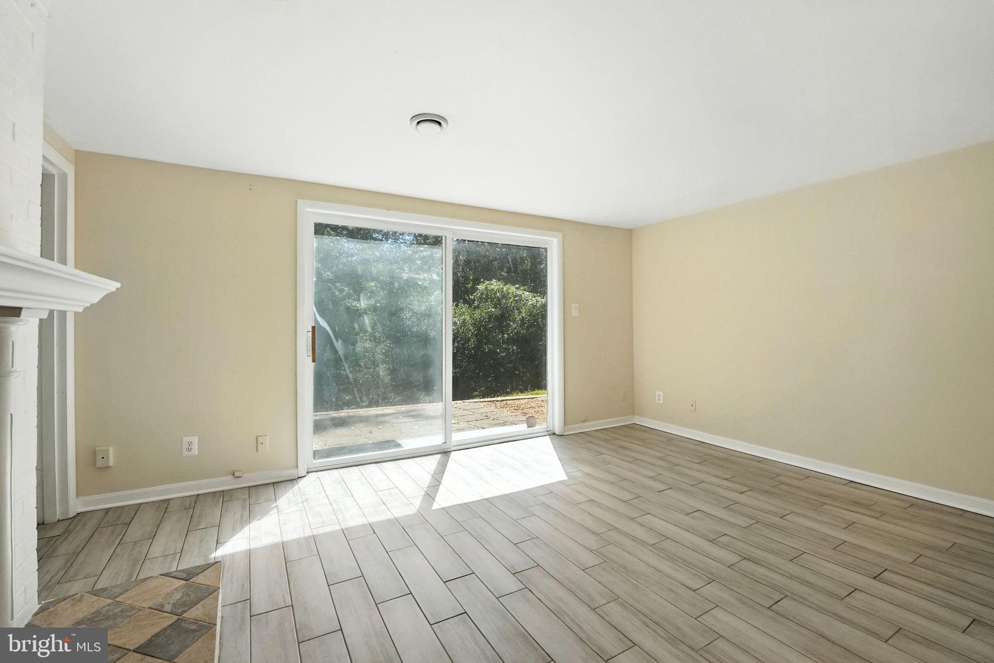 NORTH SPRINGFIELD - Residential