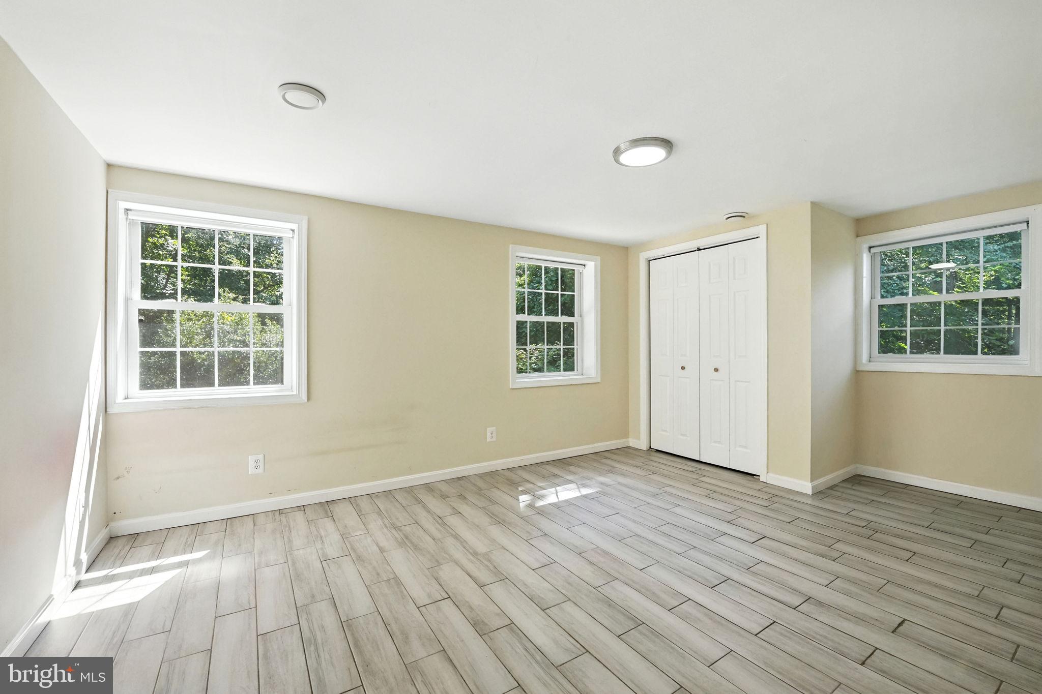 NORTH SPRINGFIELD - Residential