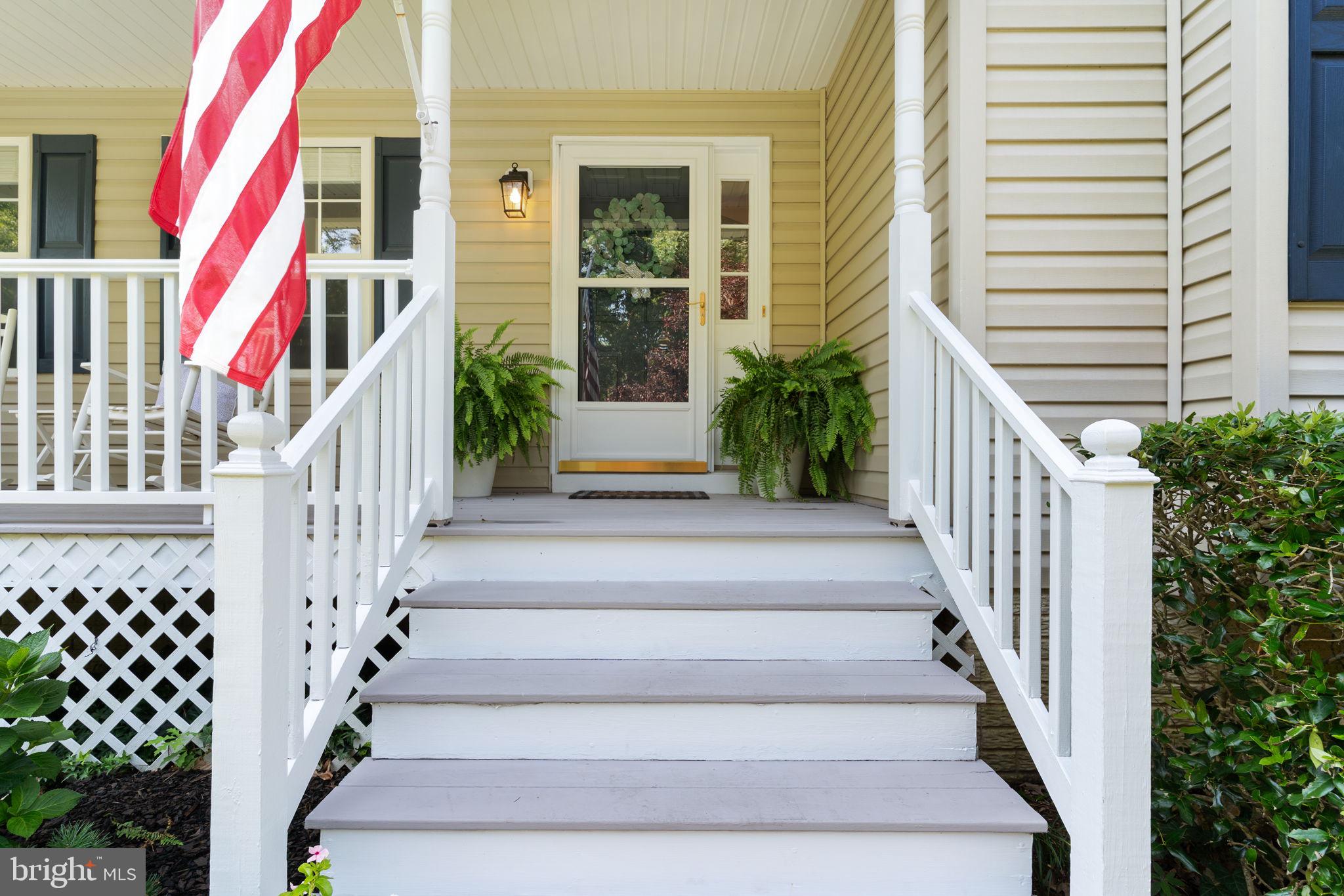 1054 KINGS CREEK