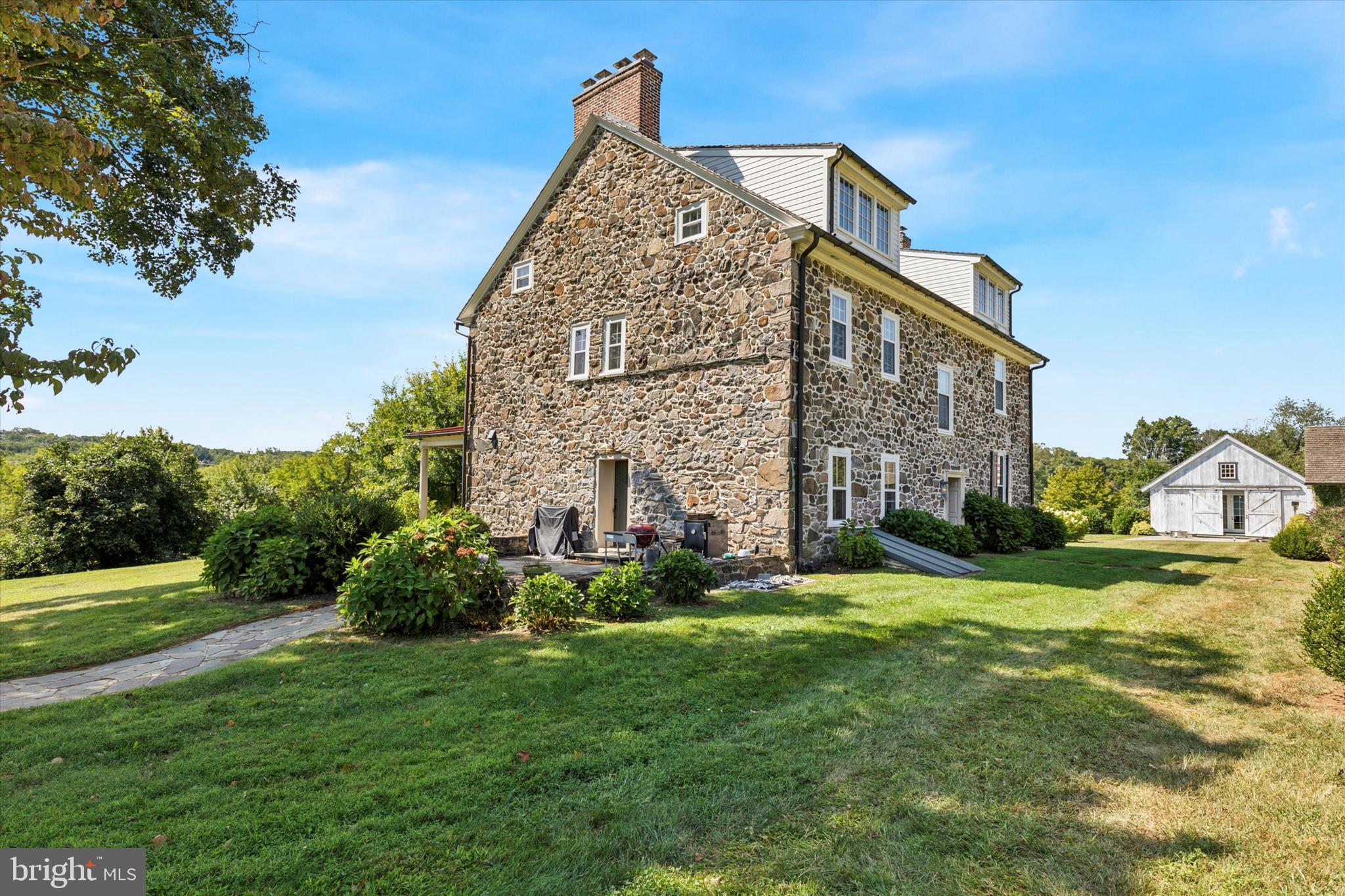 275 S CREEK ROAD