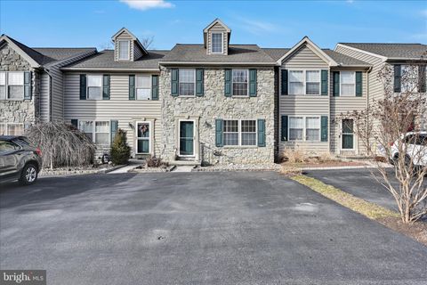 429 INDIAN ROCK CIRCLE ELIZABETHTOWN PA 17022