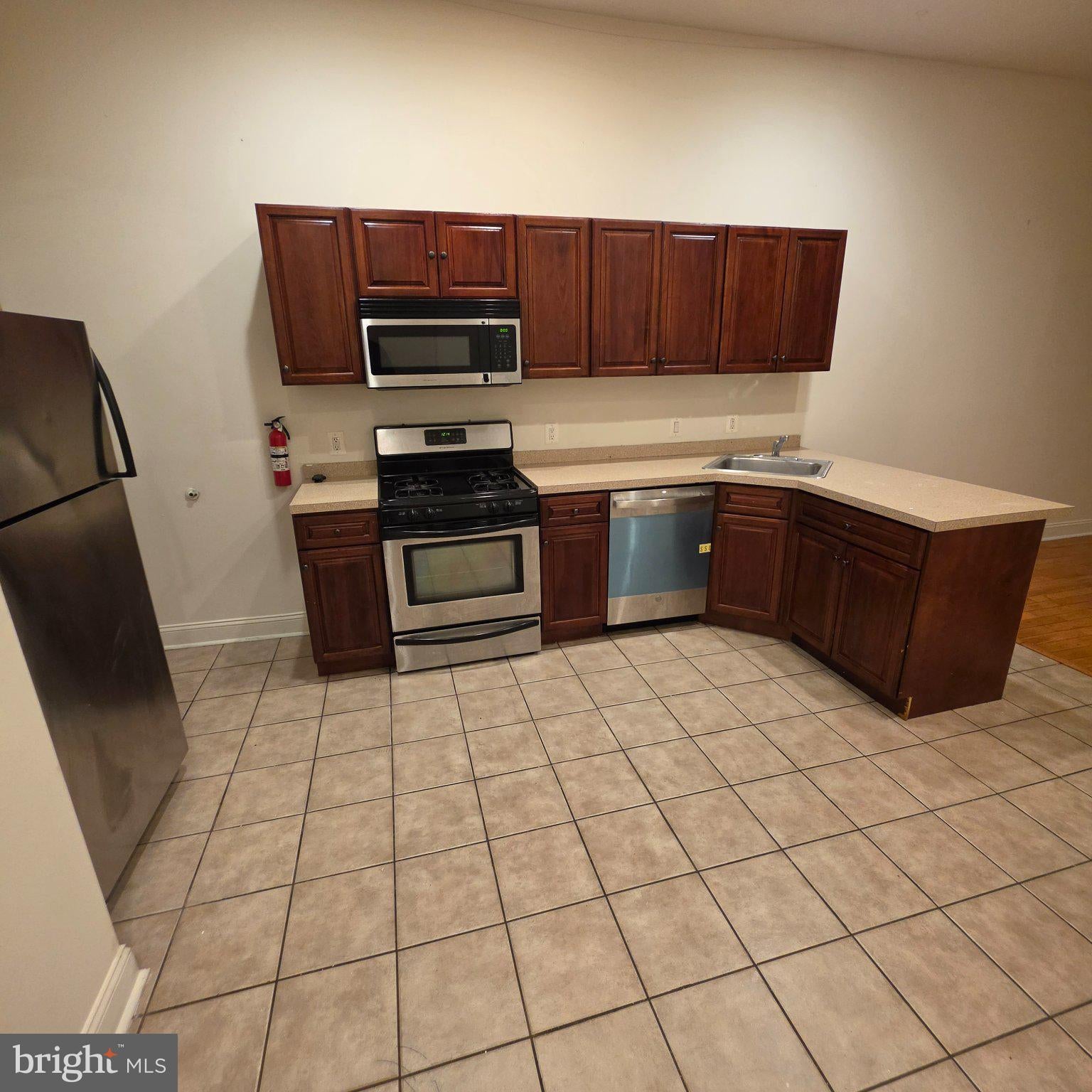 1951 N GRATZ STREET 2