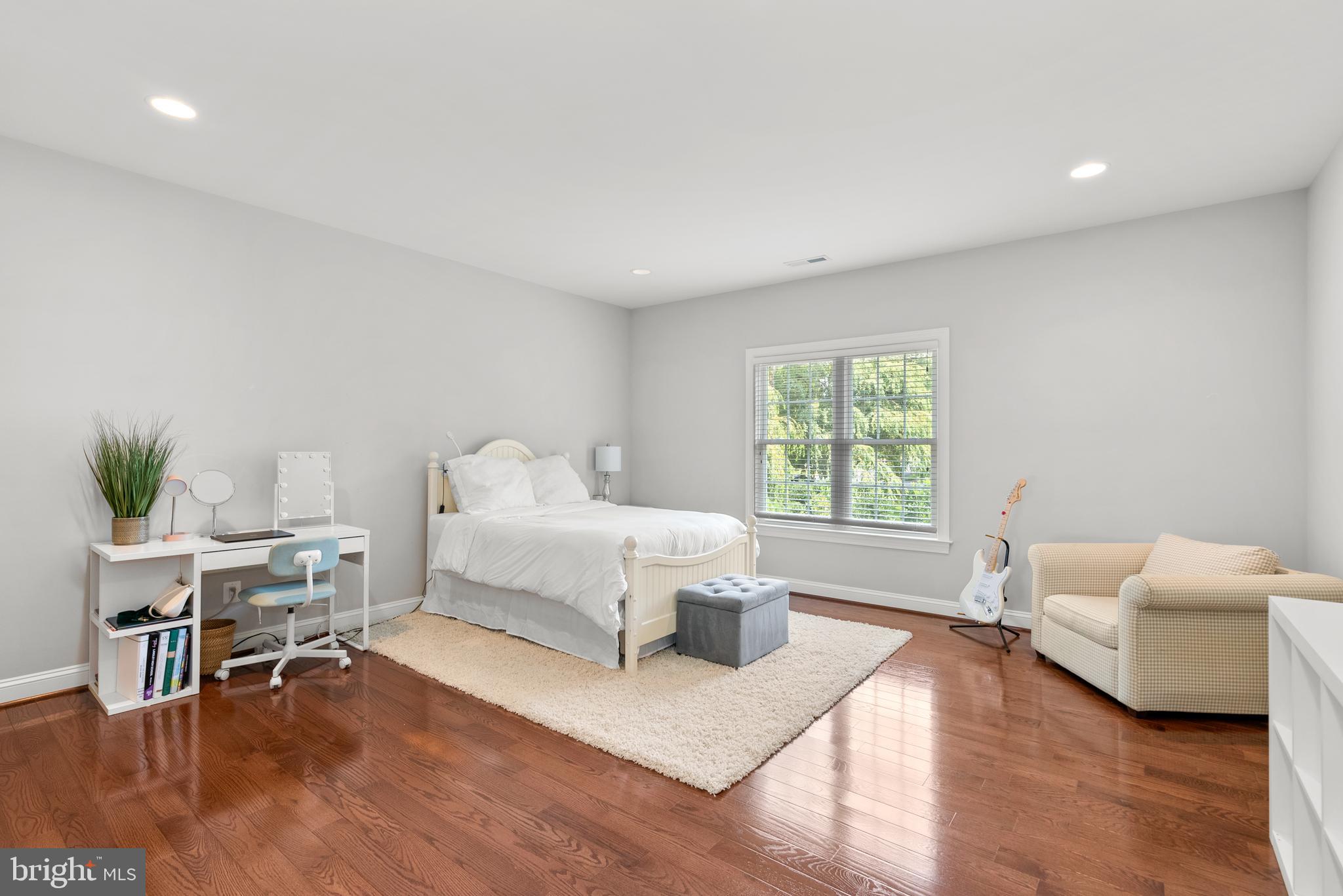 OLIVER ESTATES - Residential