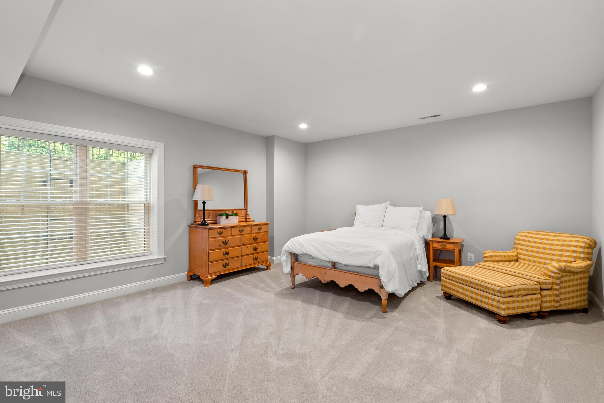 OLIVER ESTATES - Residential