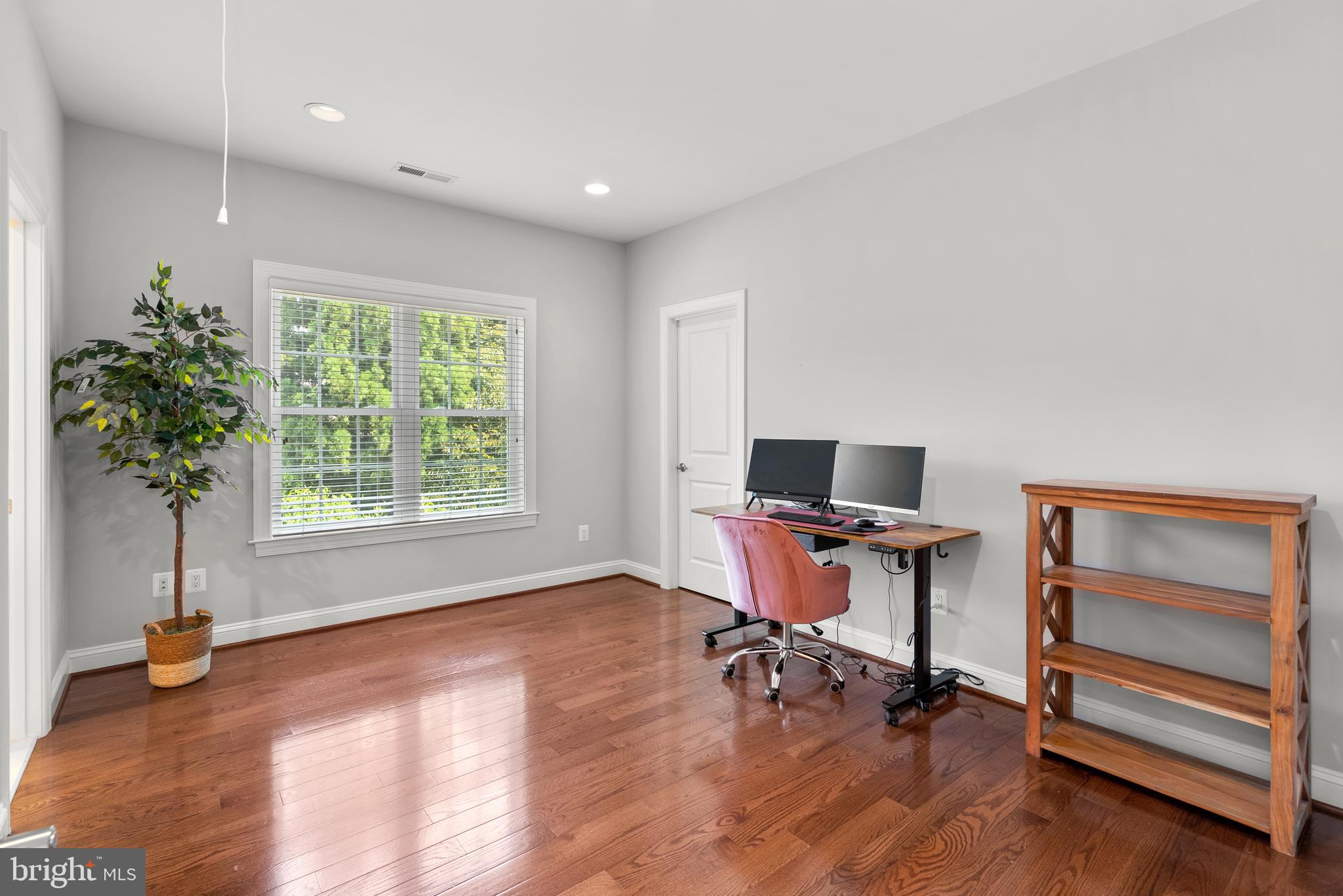 OLIVER ESTATES - Residential