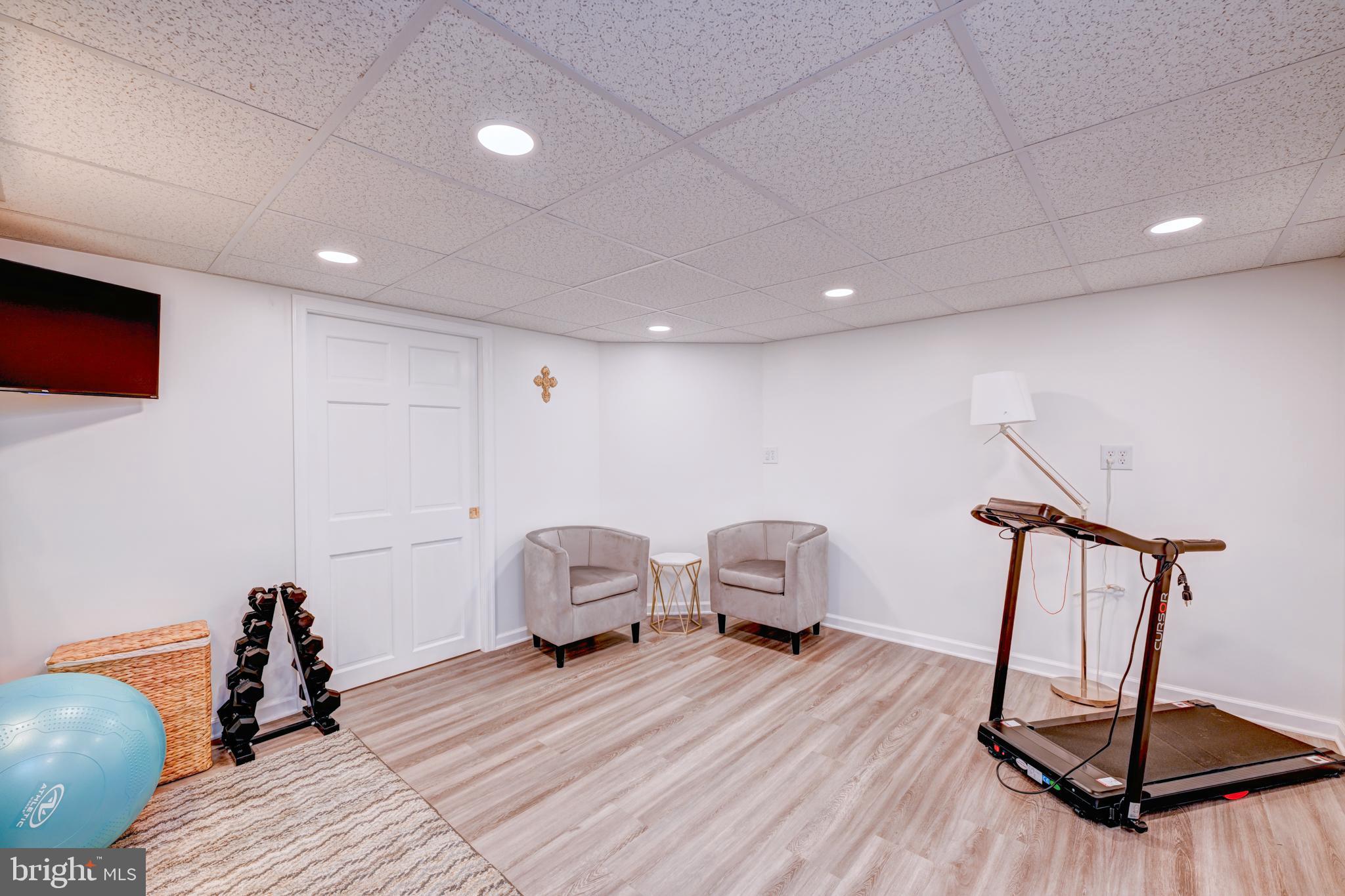 SUN VALLEY ESTATES - Residential