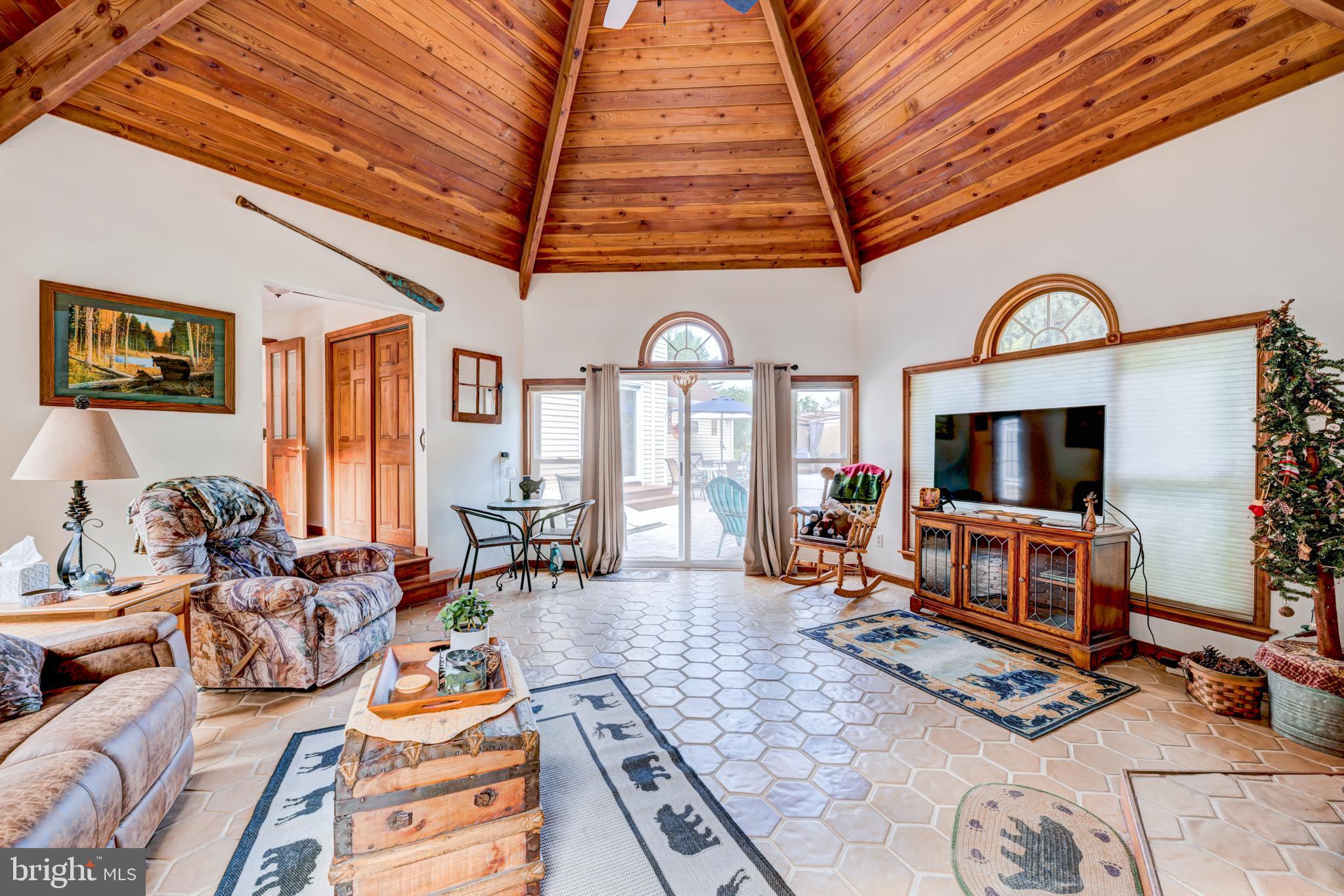 SUN VALLEY ESTATES - Residential